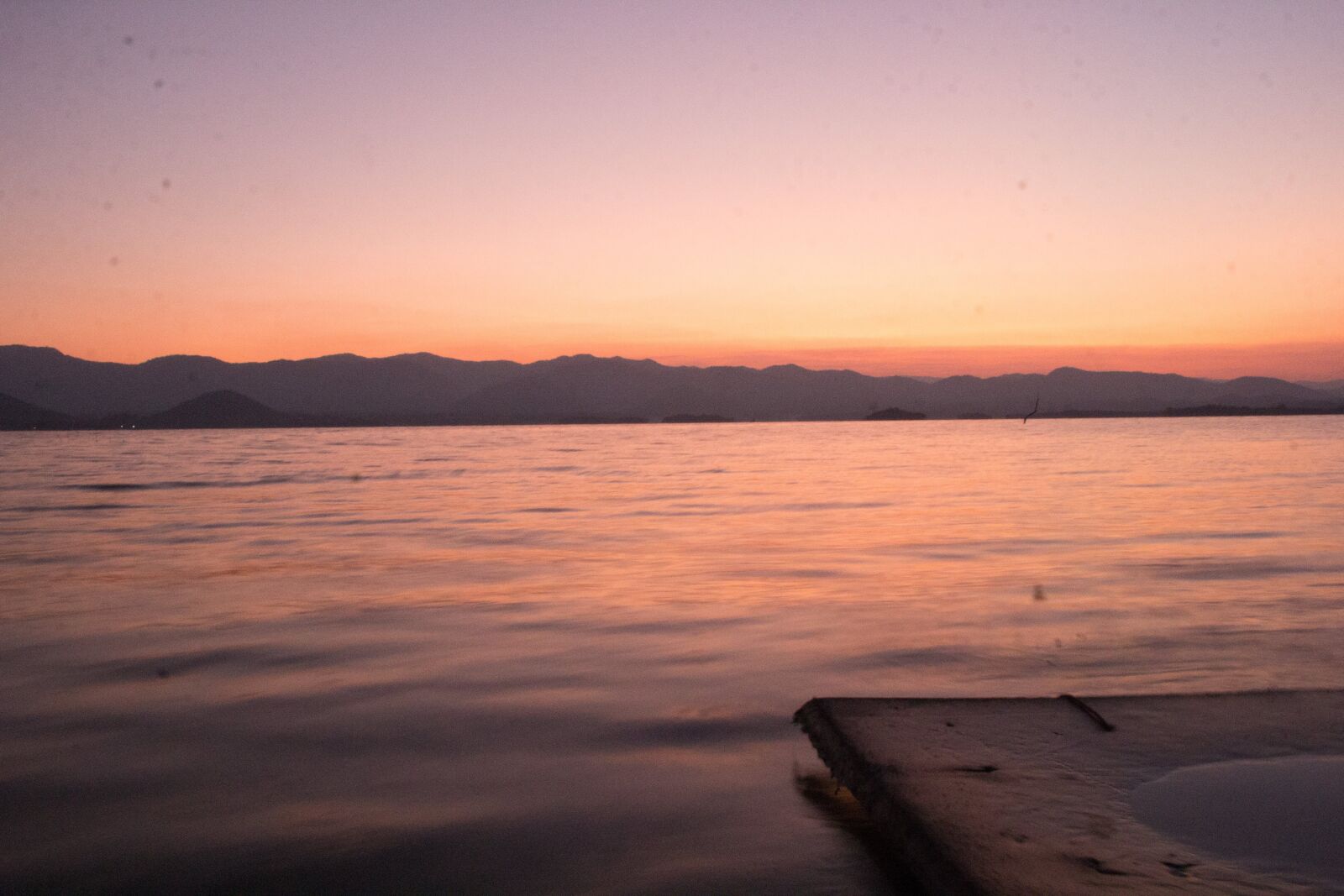Canon EF-S 18-135mm F3.5-5.6 IS sample photo. Water, mountains, nature photography
