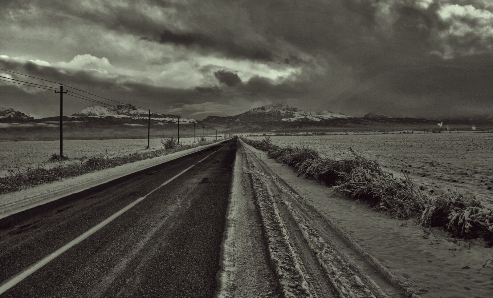 Nikon D3100 sample photo. Road, mountains, landscape photography