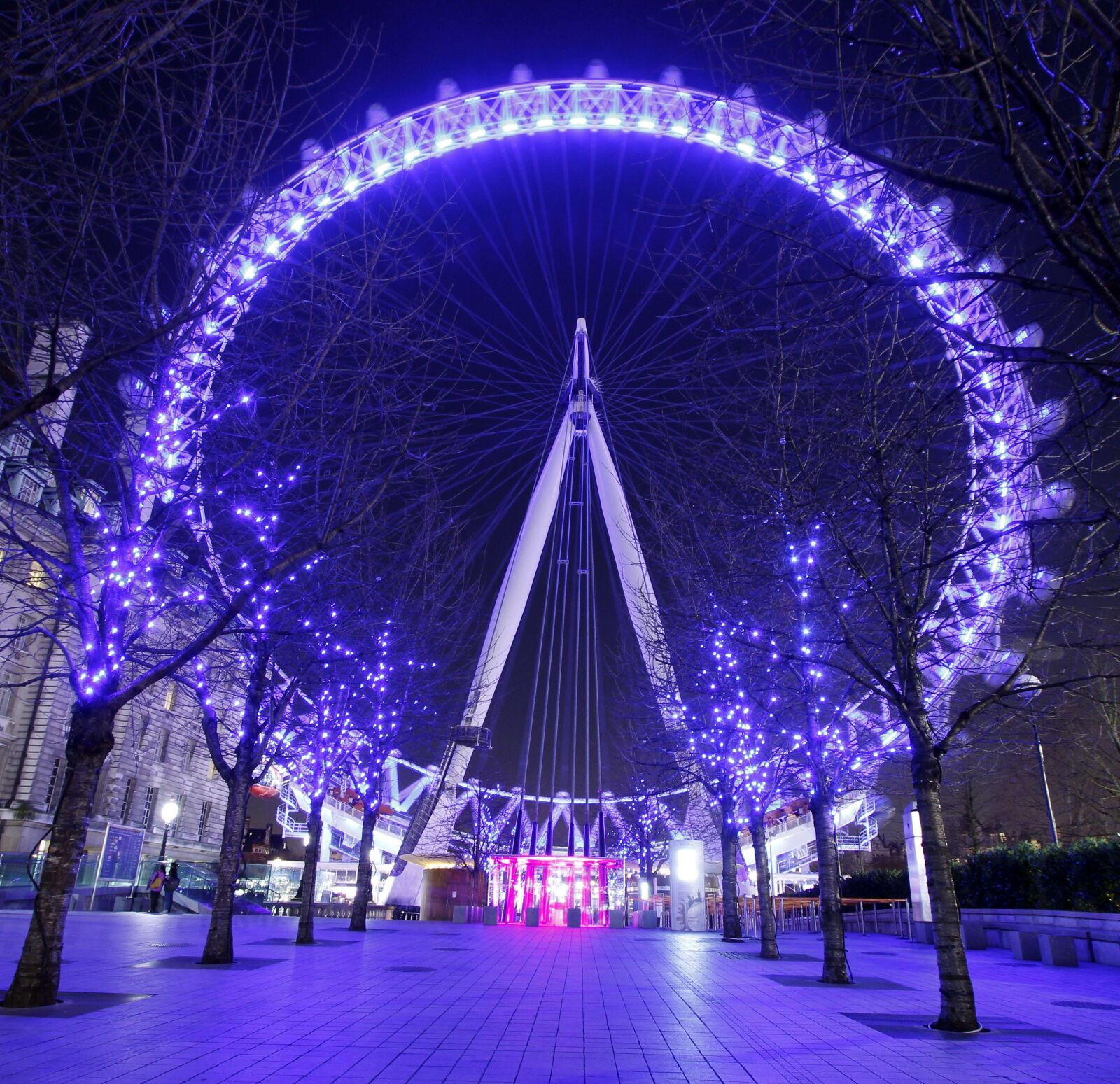 Canon EF-S 10-22mm F3.5-4.5 USM sample photo. London, landmark, night photography