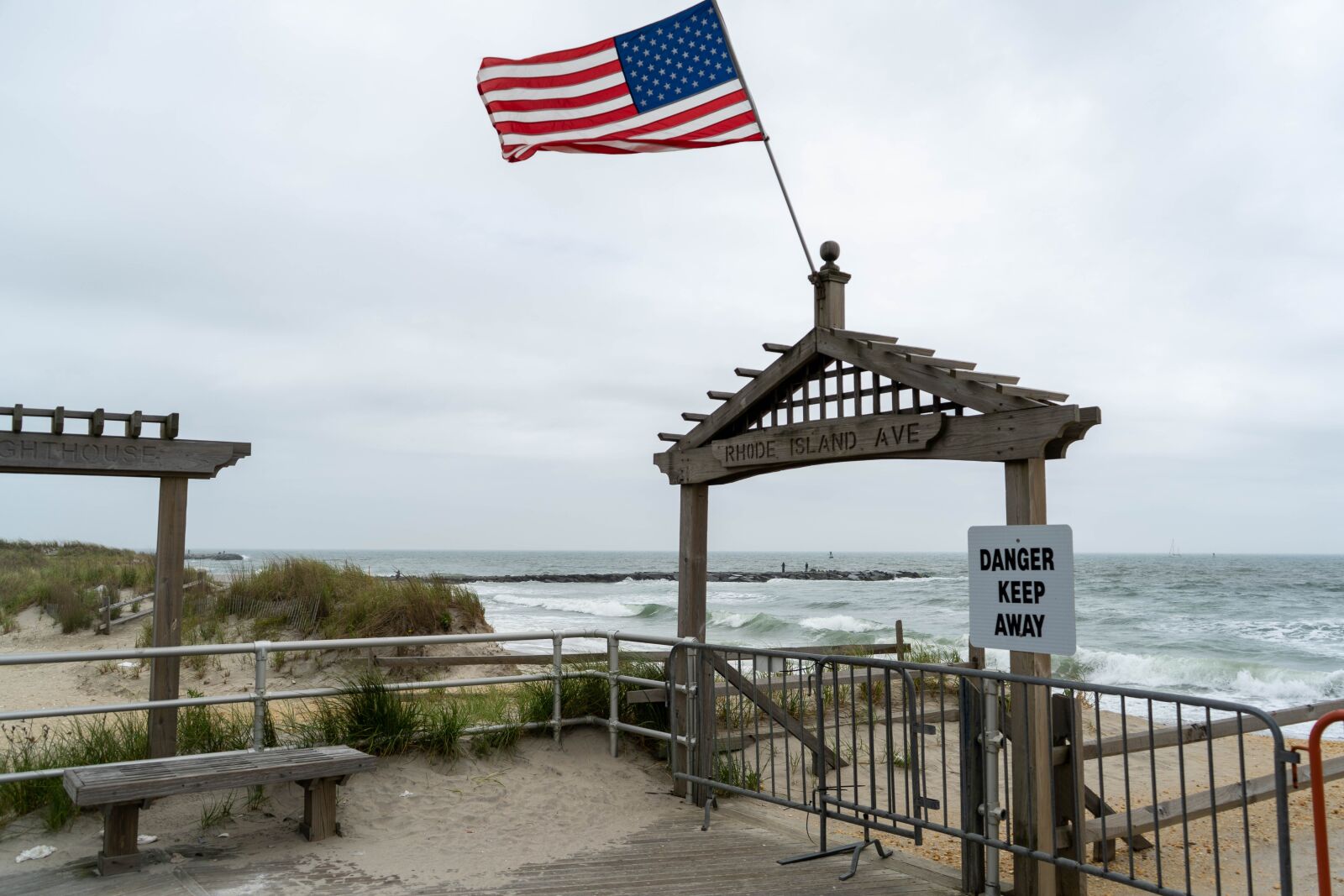 Sony FE 28-70mm F3.5-5.6 OSS sample photo. Beach, waves, usa photography