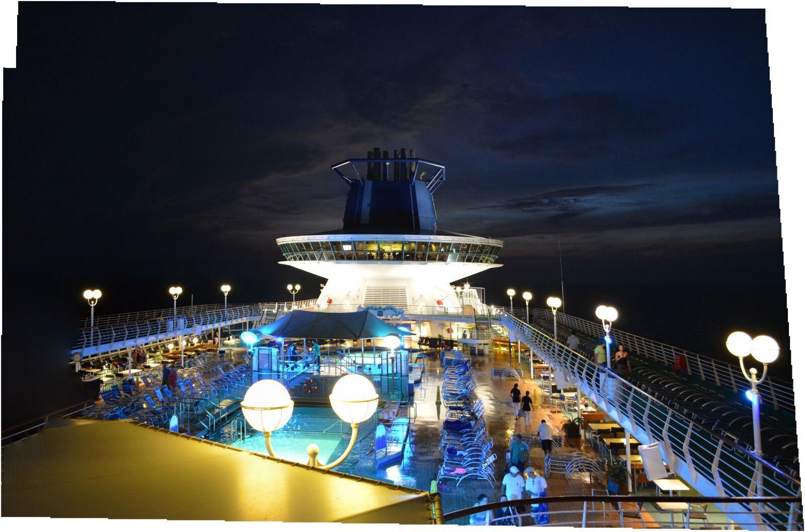 Nikon D5200 sample photo. Cruise, night, sea photography