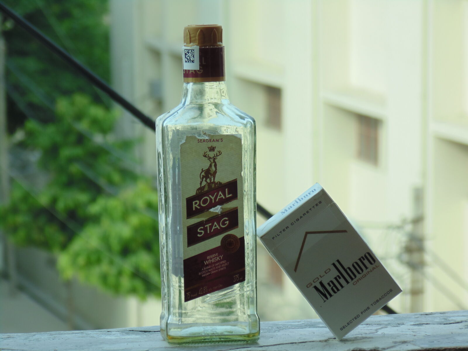 Sony Cyber-shot DSC-H200 sample photo. Close, up, of, bottle photography