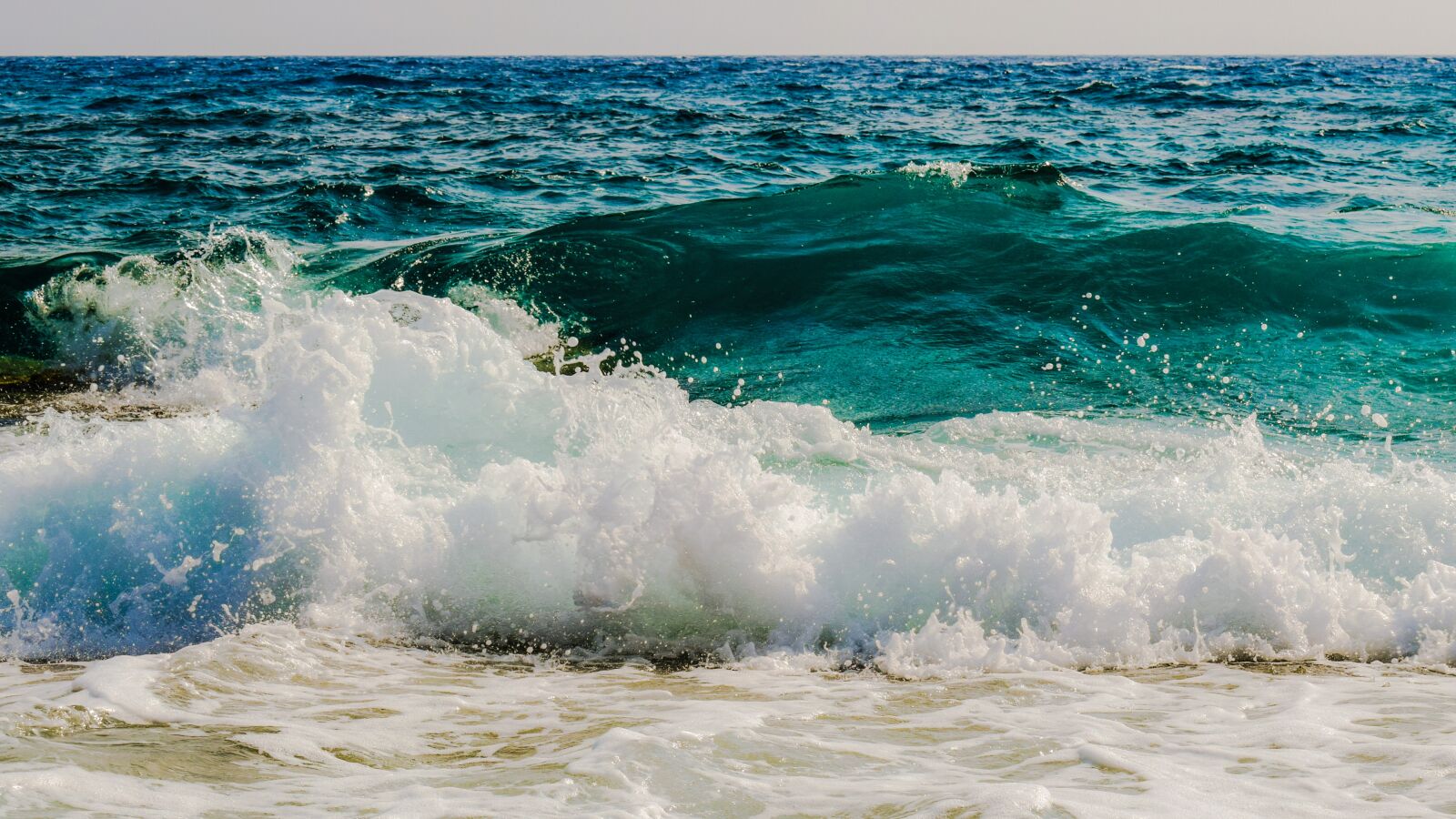 Nikon D3300 sample photo. Wave, smashing, foam photography