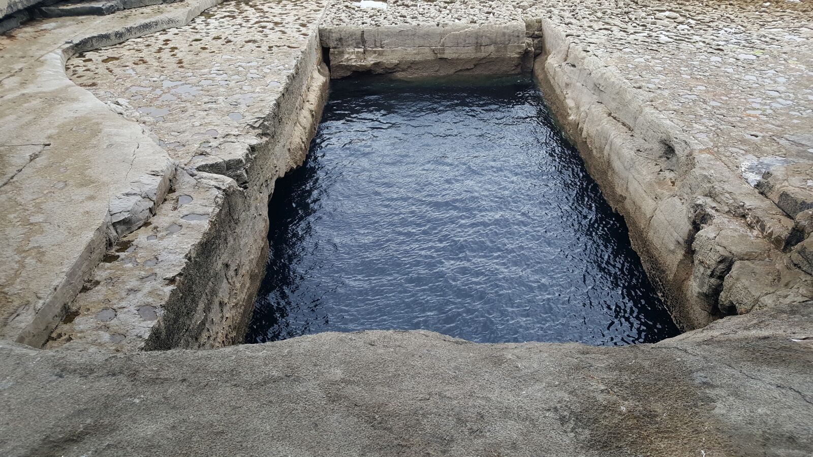 Samsung Galaxy S6 sample photo. Rock, pool, nature photography