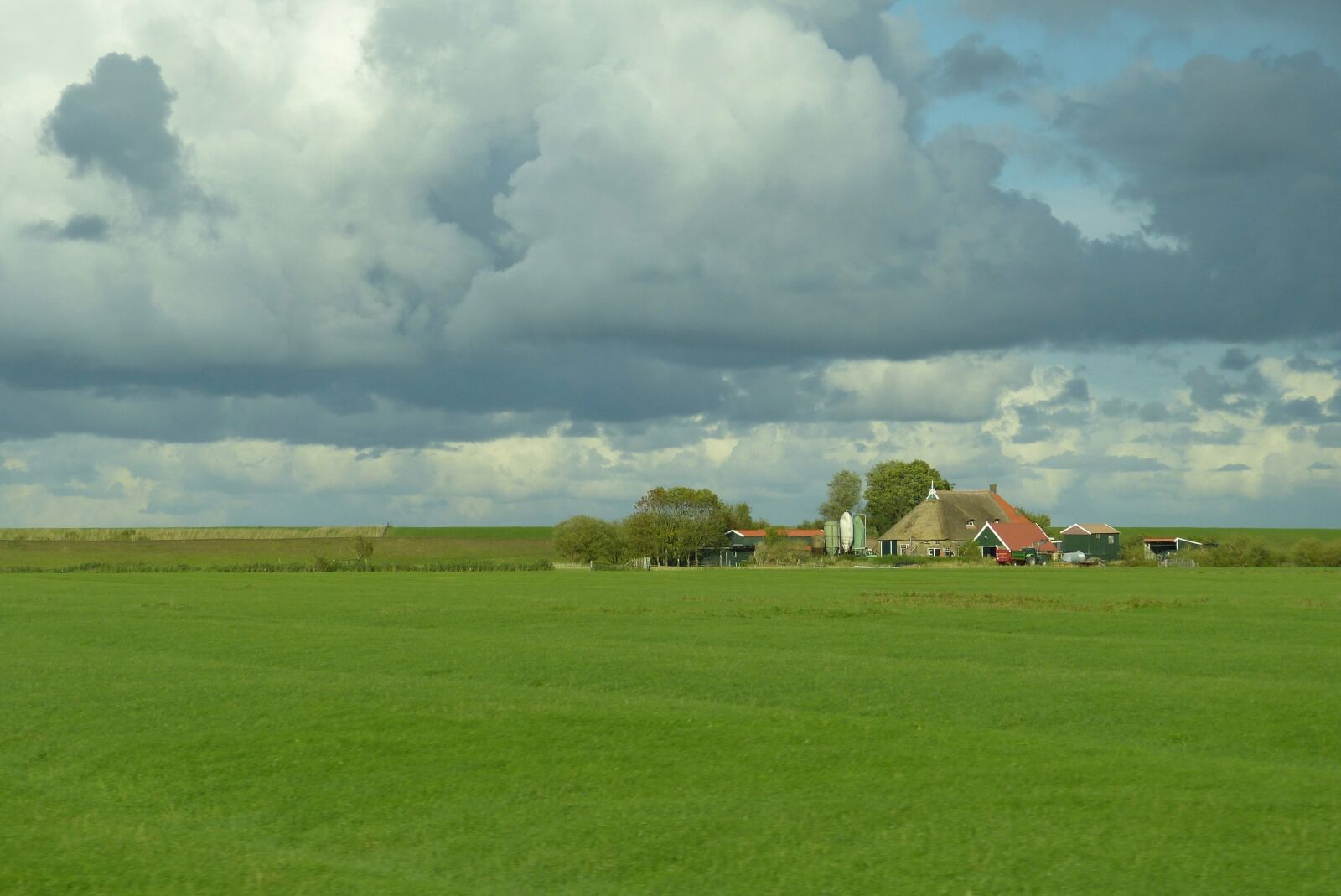 Panasonic Lumix DMC-FZ150 sample photo. Netherlands, landscape, field photography