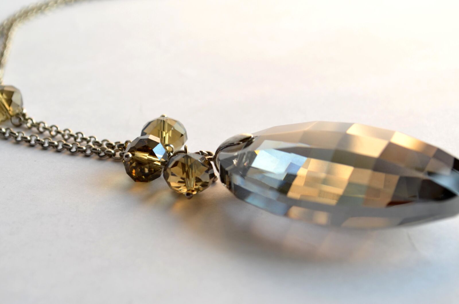 Nikon D5100 sample photo. Diamond, crystal, chain, necklace photography