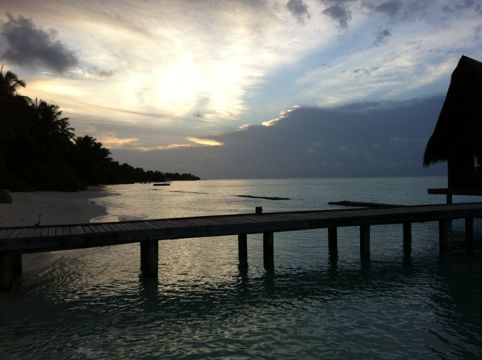 Apple iPhone 4 sample photo. Maldives, hotel, landscape photography