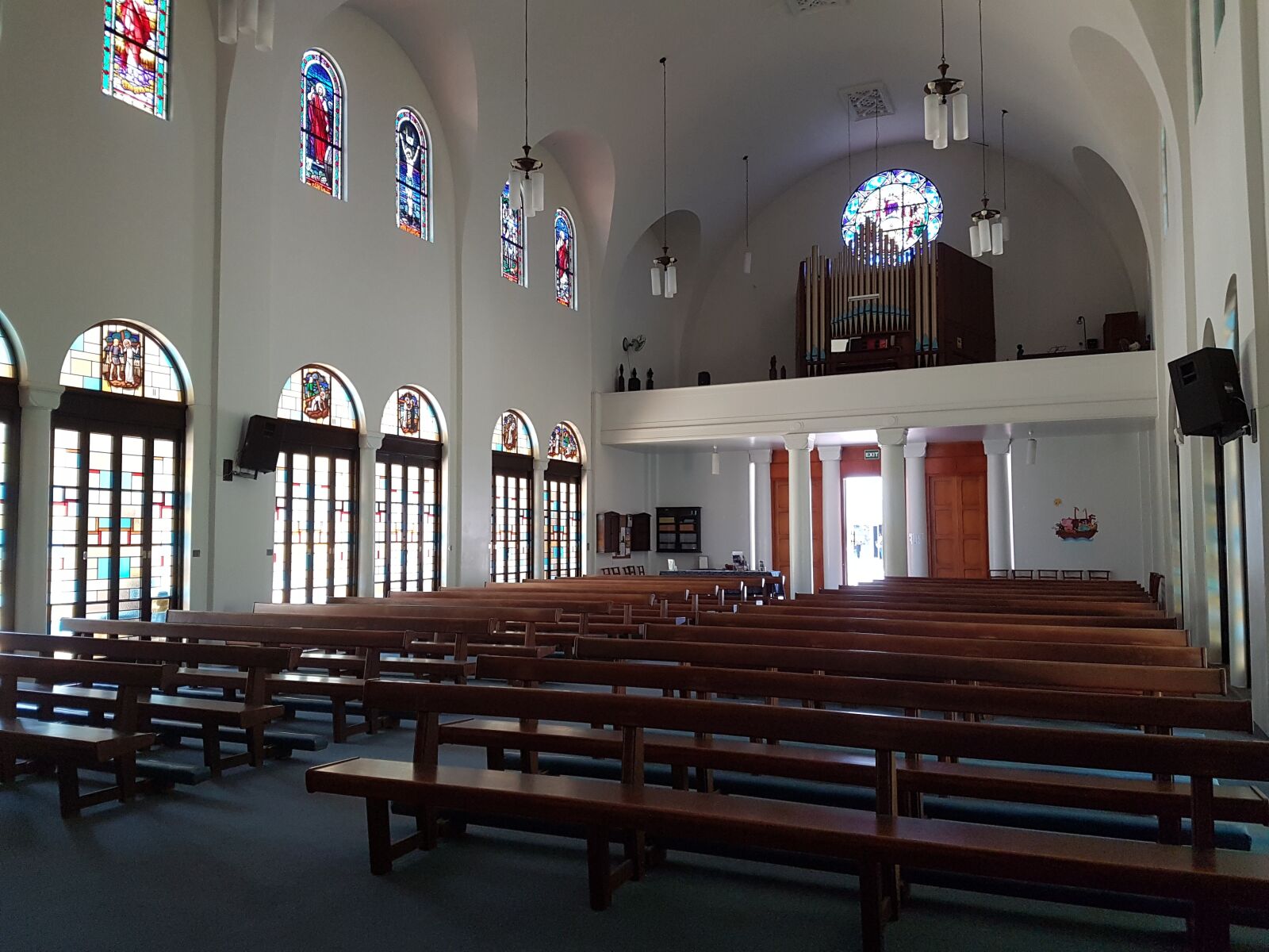 Samsung Galaxy S7 sample photo. Church, stained glass, stained photography