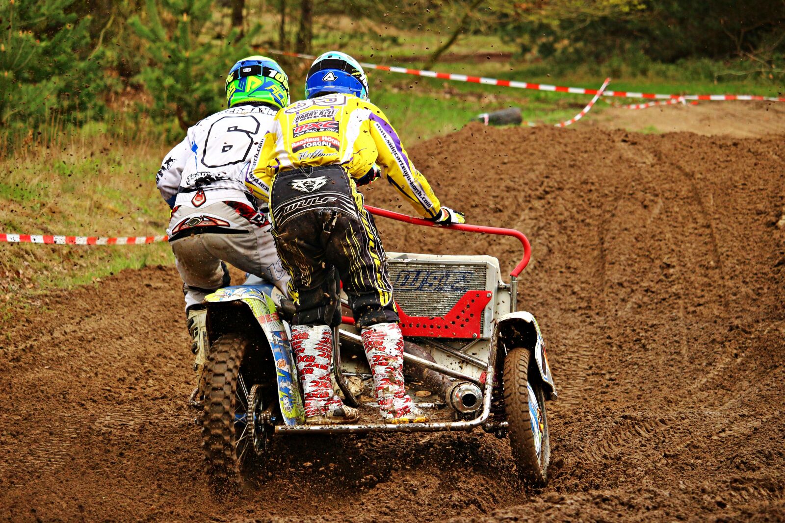 Canon EOS 100D (EOS Rebel SL1 / EOS Kiss X7) sample photo. Sidecar, cross, enduro photography