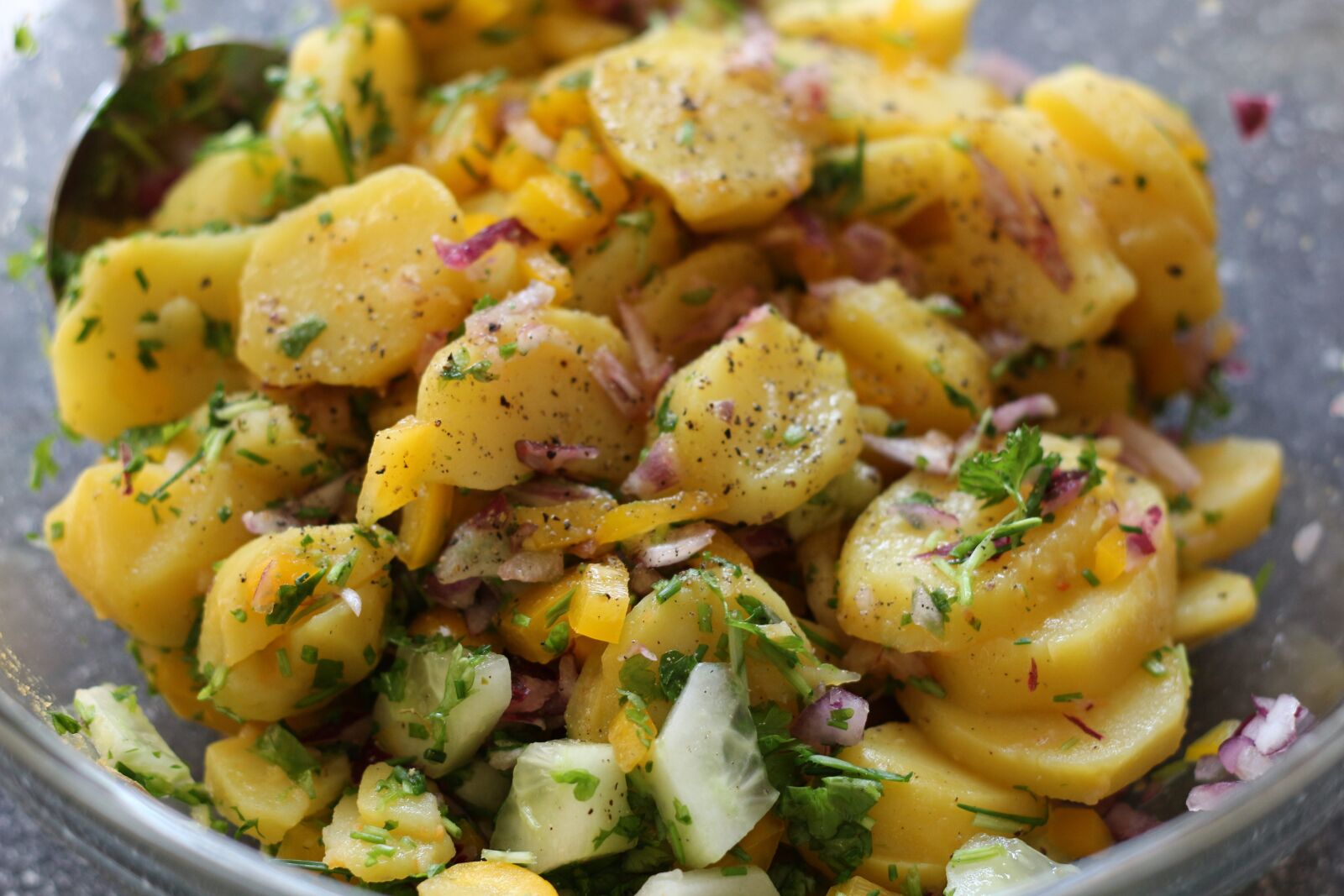 Canon EOS 700D (EOS Rebel T5i / EOS Kiss X7i) sample photo. Potato salad, eat, food photography