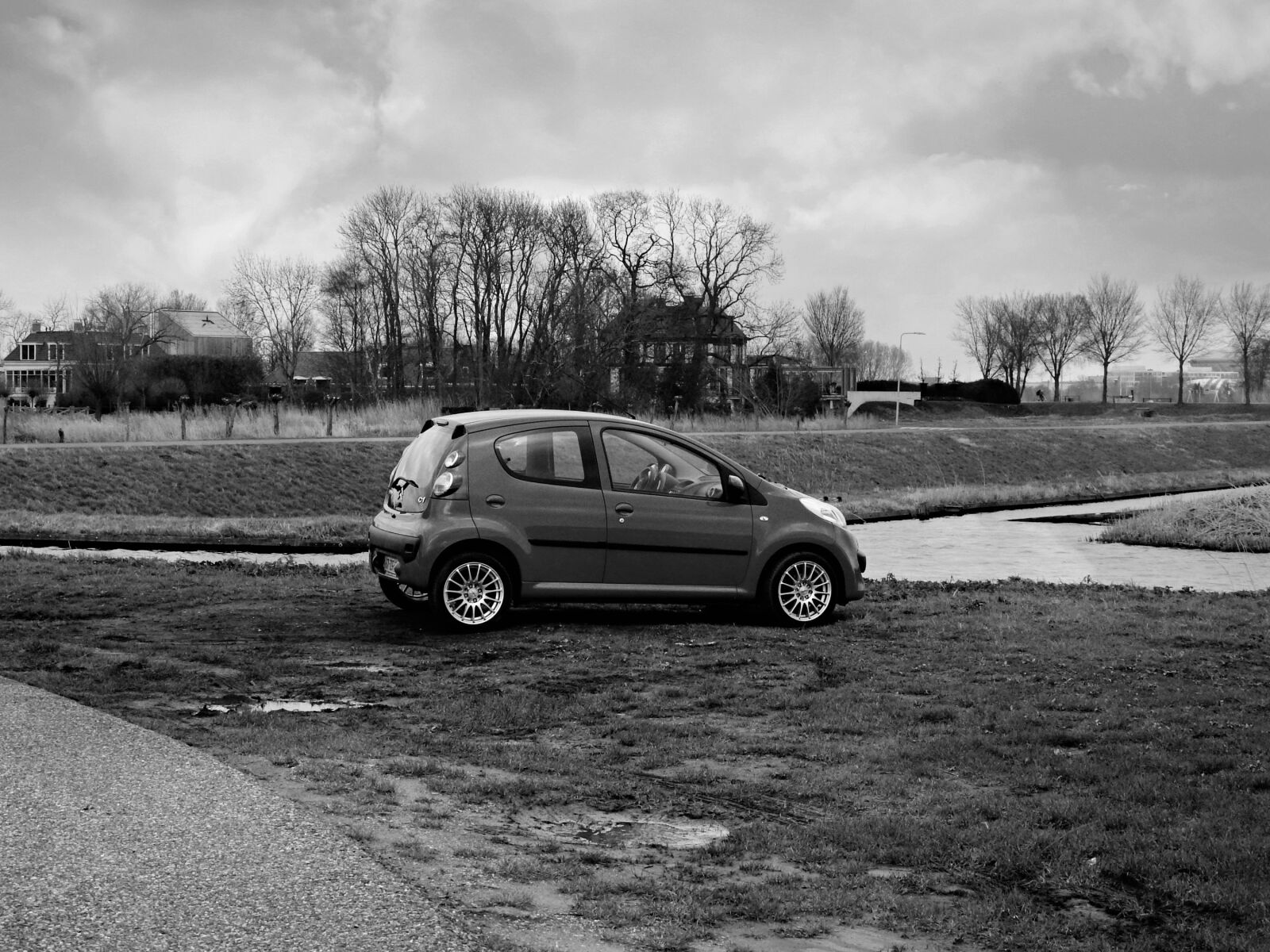 Nikon Coolpix P900 sample photo. Car, automobile, vehicle photography