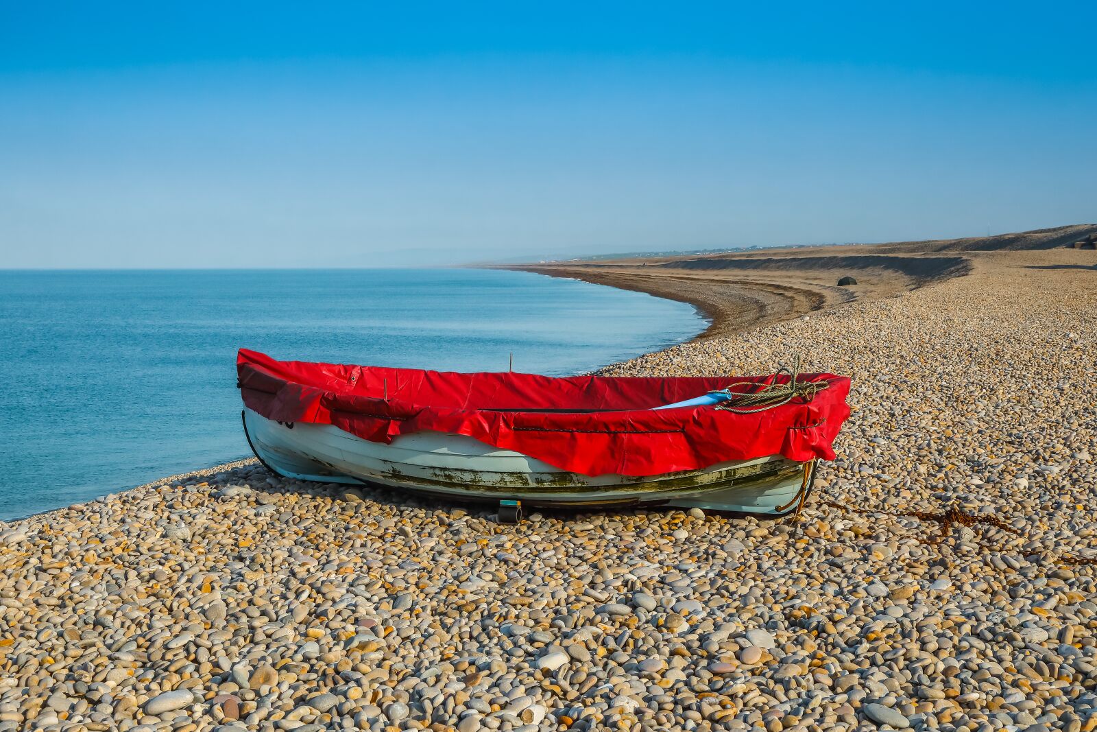 Canon EOS 5D Mark IV sample photo. Beach, boat, ocean photography
