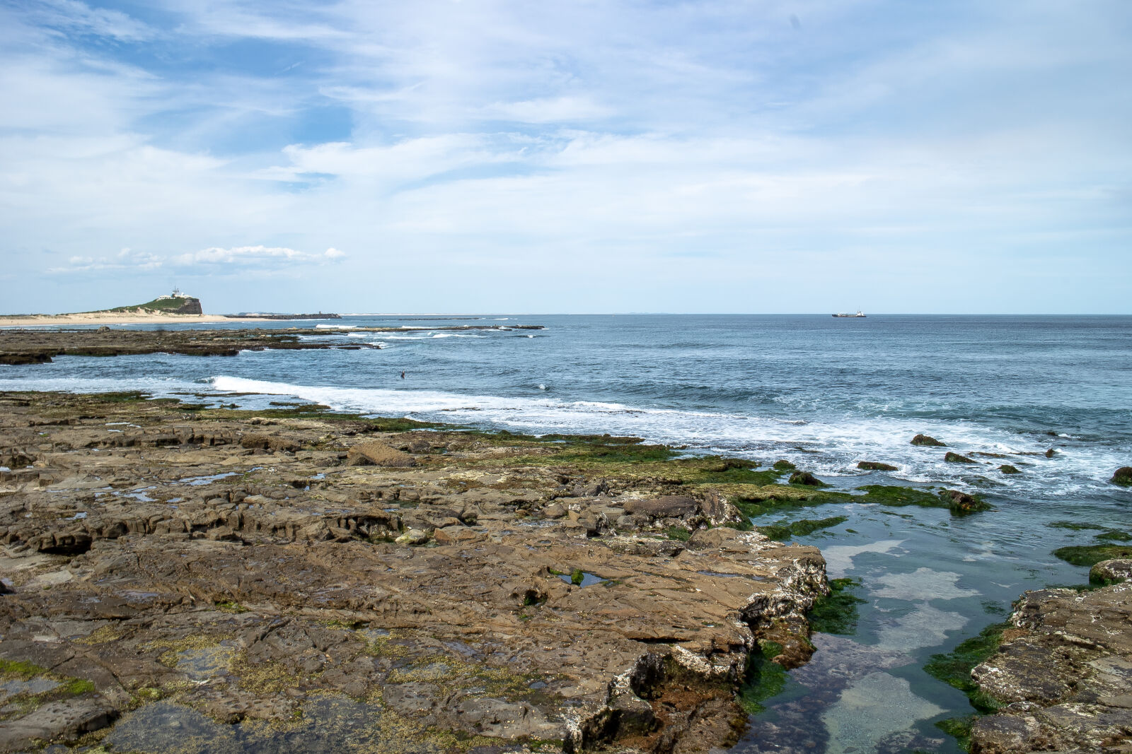 Canon EOS M2 + Canon EF-M 18-55mm F3.5-5.6 IS STM sample photo. Scenic, view, of, beach photography