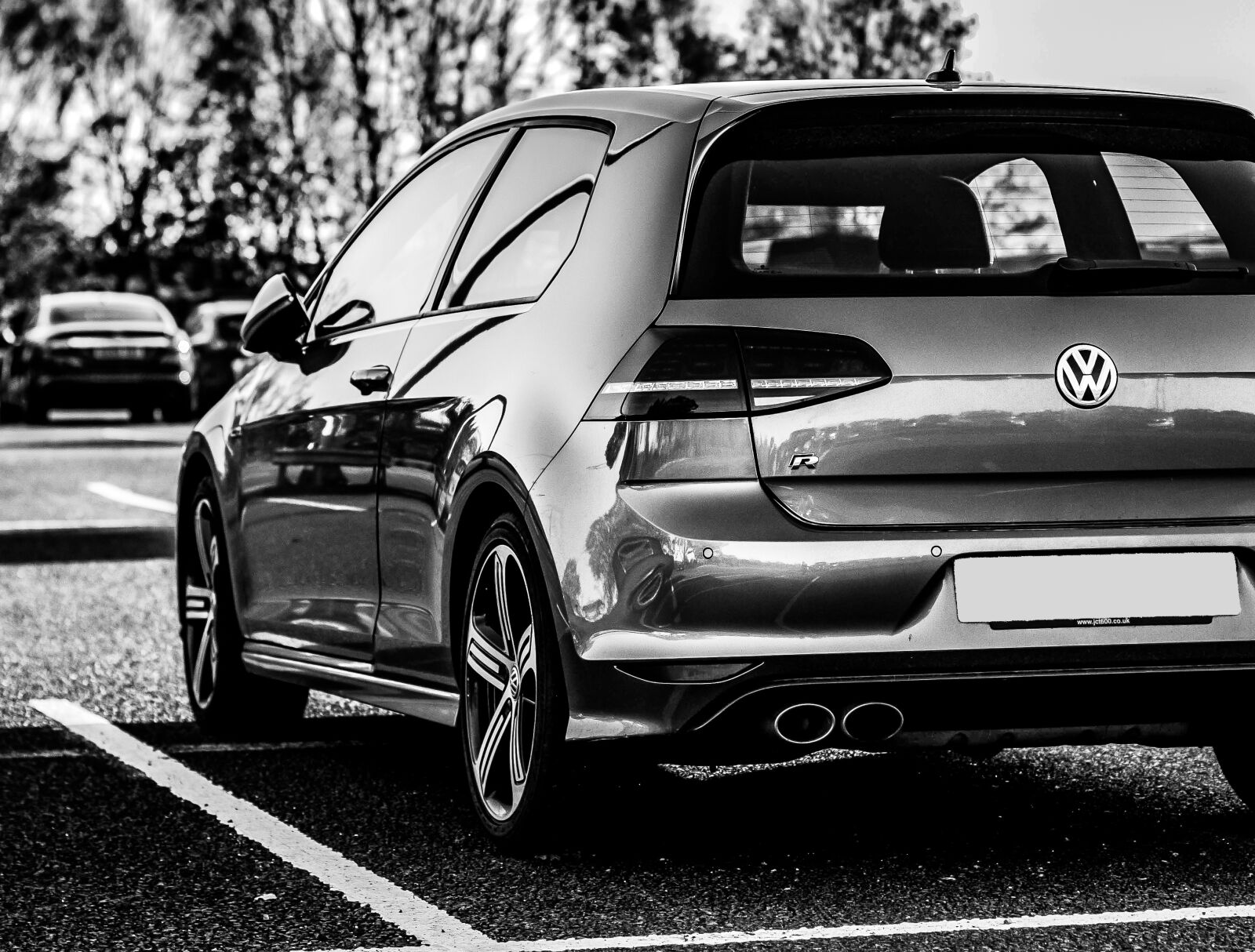 Canon EOS 70D + Canon EF 50mm F1.4 USM sample photo. Volkswagen golf r, volkswagen photography