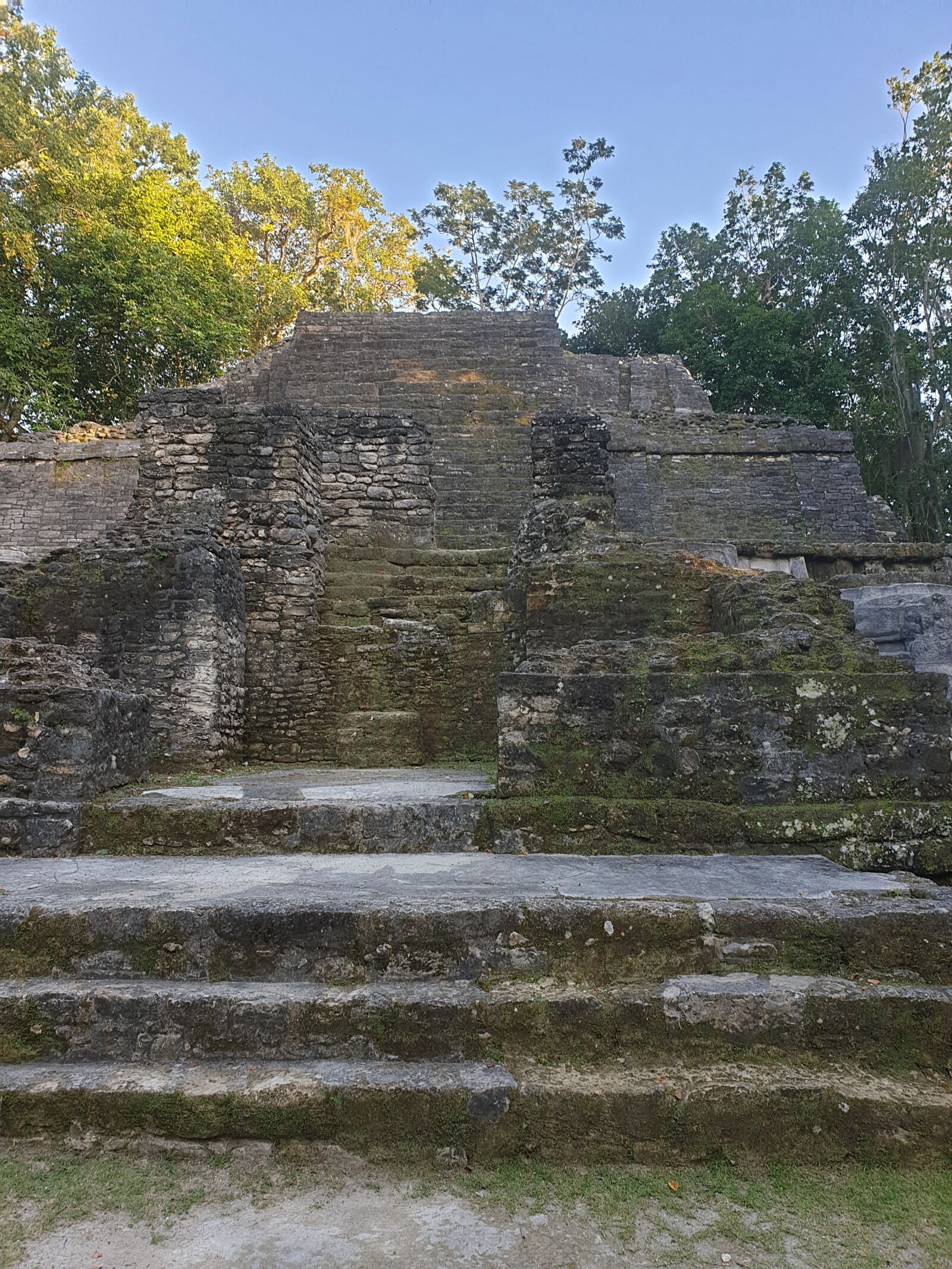 Samsung Galaxy S9+ sample photo. Belize, caribbean, maya temple photography