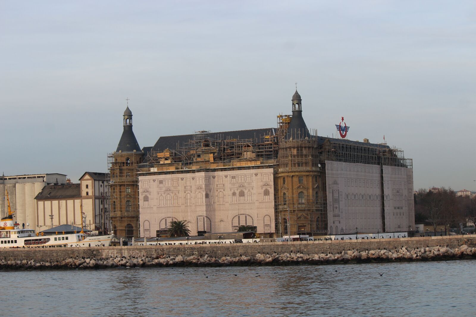 Canon EOS 1300D (EOS Rebel T6 / EOS Kiss X80) sample photo. Haydarpaşa, station, train photography