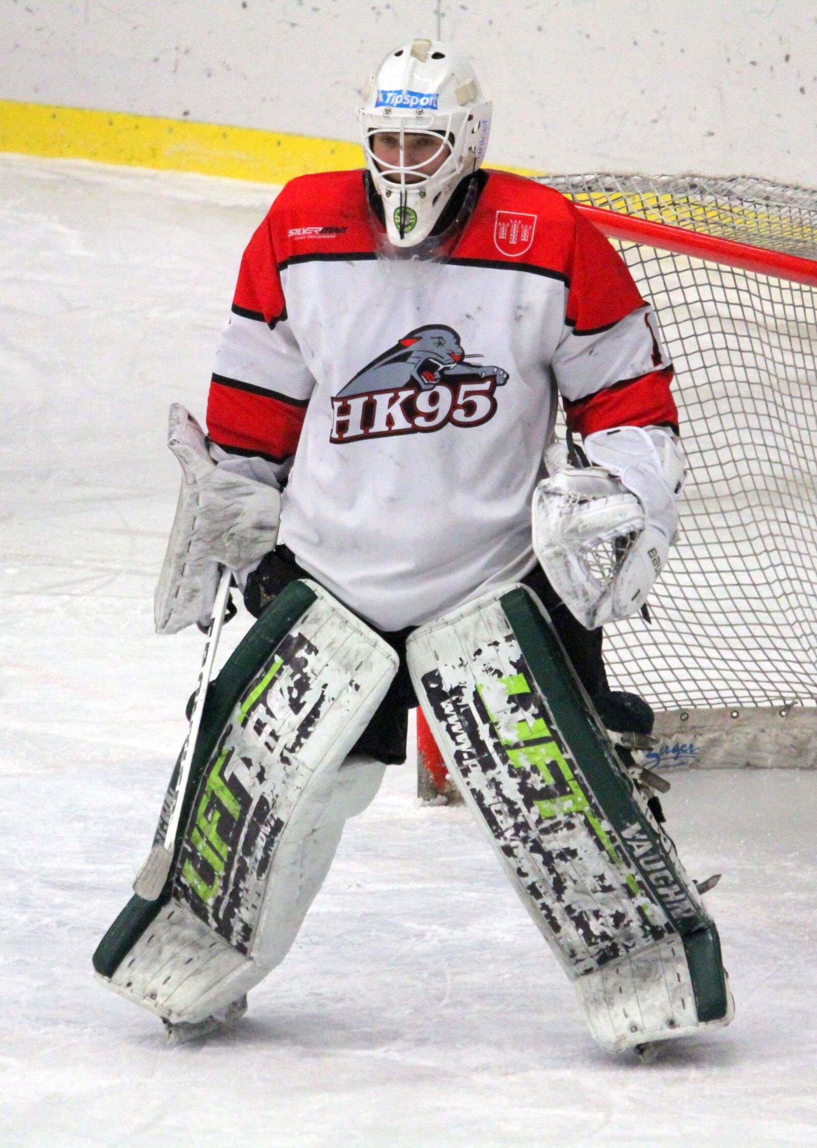 Canon EF-S 55-250mm F4-5.6 IS STM sample photo. Hockey, goalkeeper, 1 photography