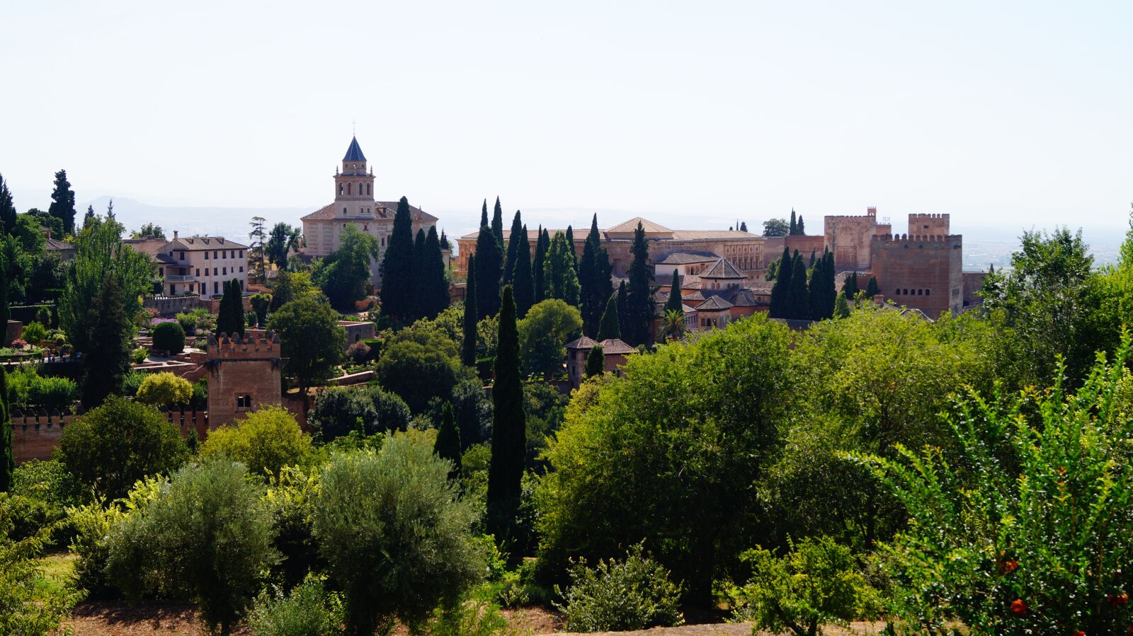 Sony DT 18-55mm F3.5-5.6 SAM II sample photo. Spain, granada, history photography