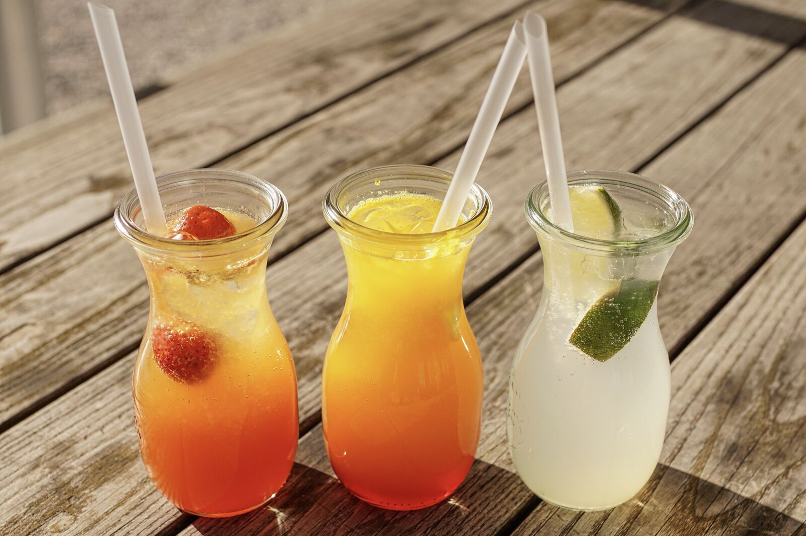 Sony ILCA-77M2 sample photo. Drink, juice, fresh photography