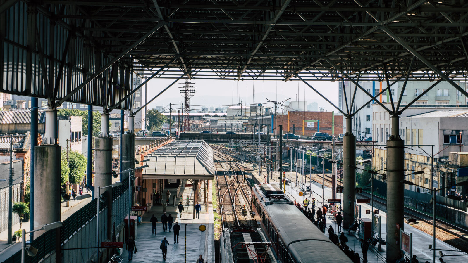 Sony a6300 sample photo. People, urban, metro, subway photography