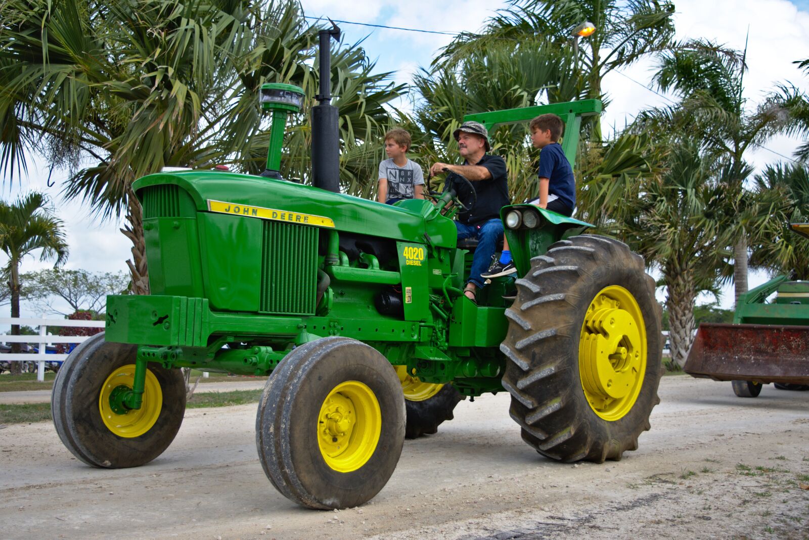 Nikon D7200 sample photo. Tractor, vehicle, transportation system photography