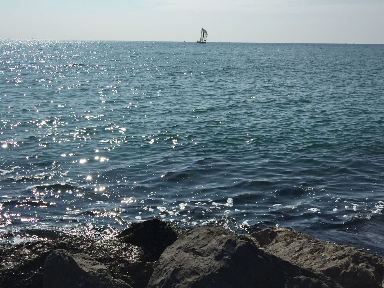 iPhone 6 Plus back camera 4.15mm f/2.2 sample photo. Palavas, mer, voilier photography