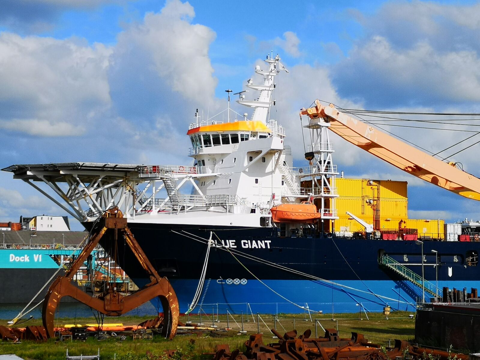 HUAWEI CLT-L29 sample photo. Bremerhaven, ship, port photography