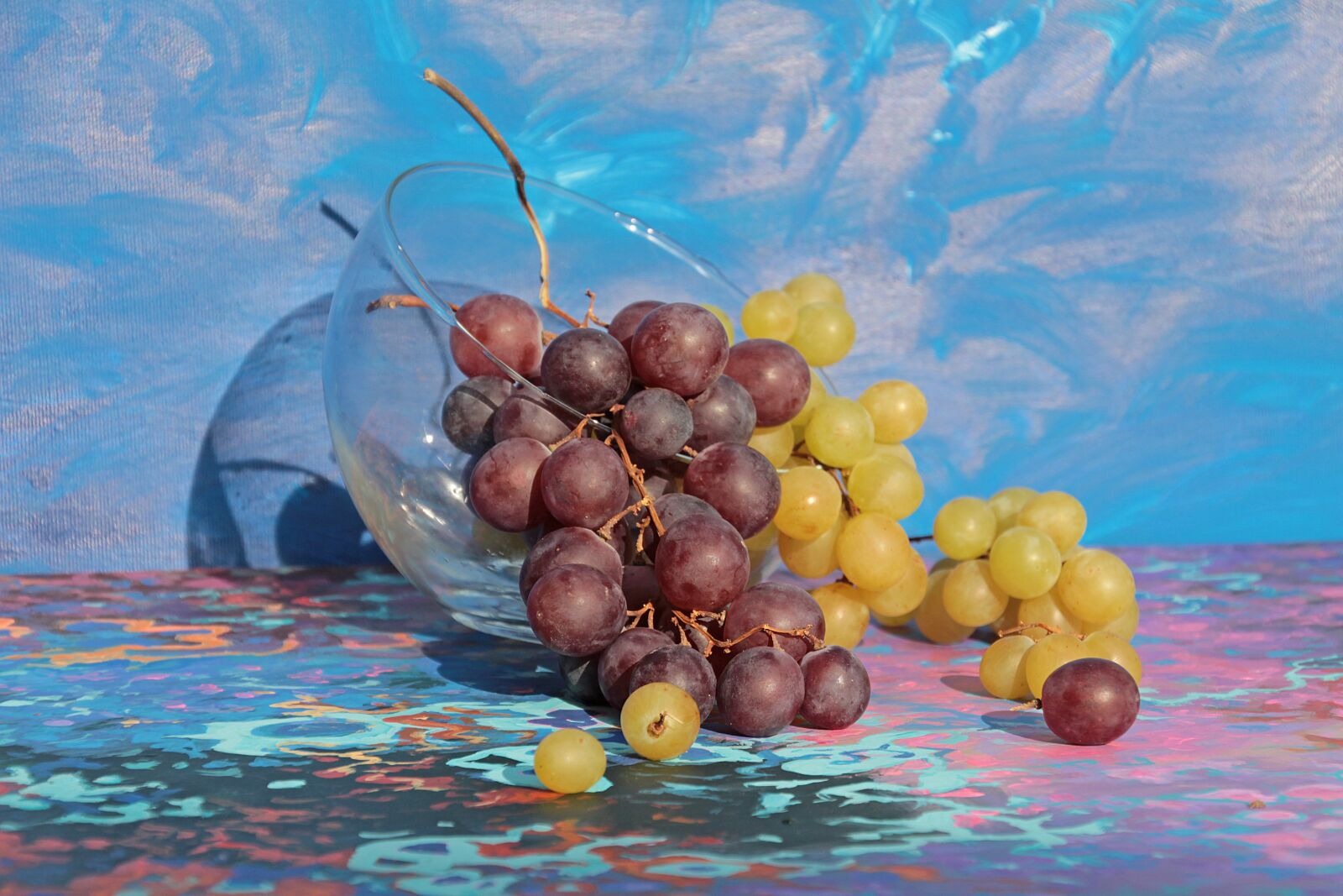 Canon EOS 700D (EOS Rebel T5i / EOS Kiss X7i) sample photo. Grapes, glass bowl, deco photography