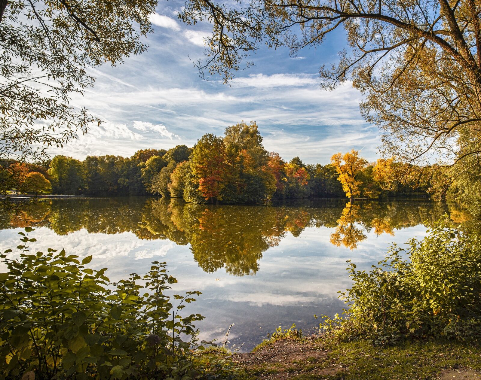 Nikon D600 sample photo. Boxer shorts, lake, landscape photography