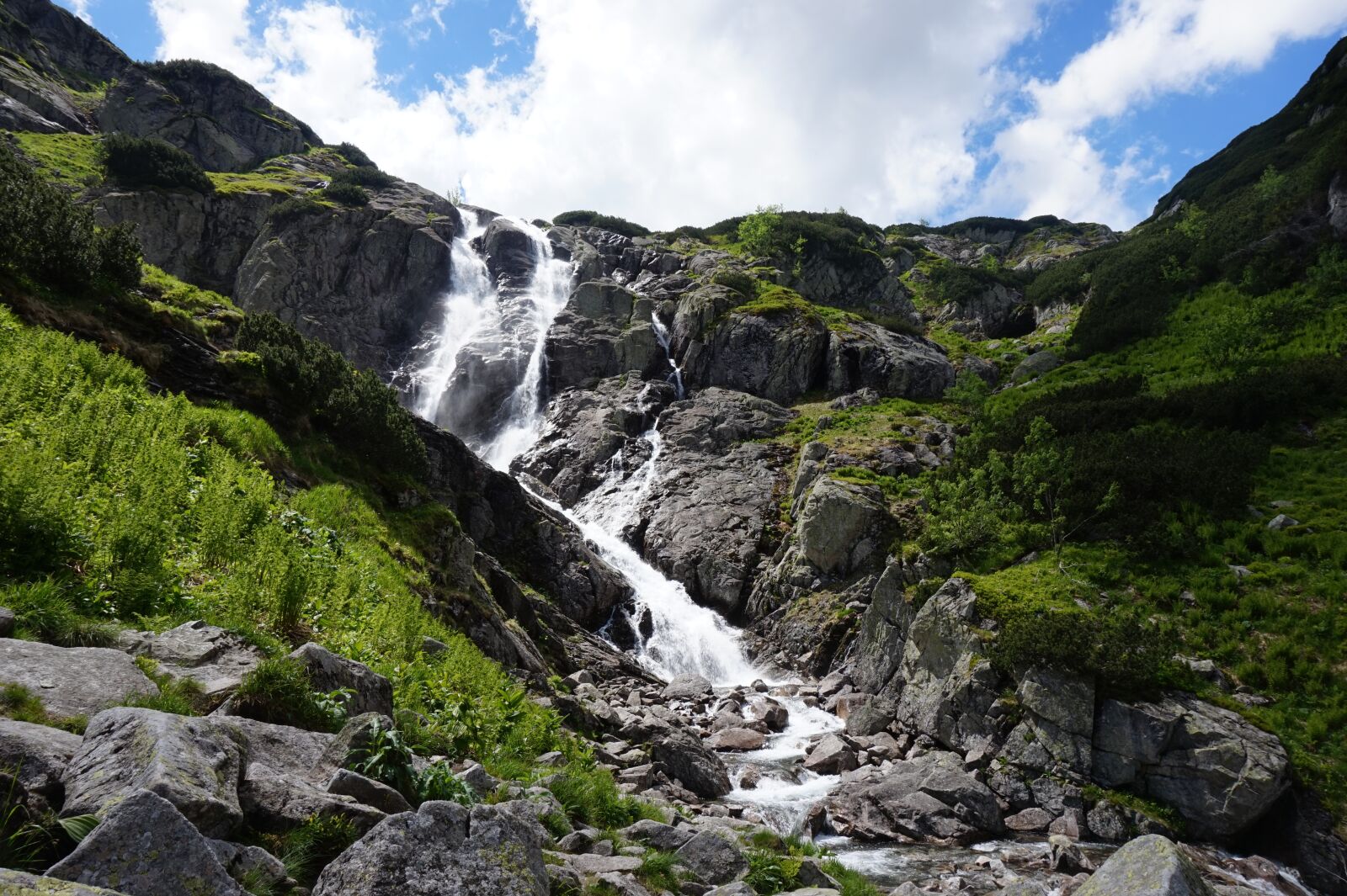Sony Alpha a5000 (ILCE 5000) sample photo. Mountains, waterfall, green photography