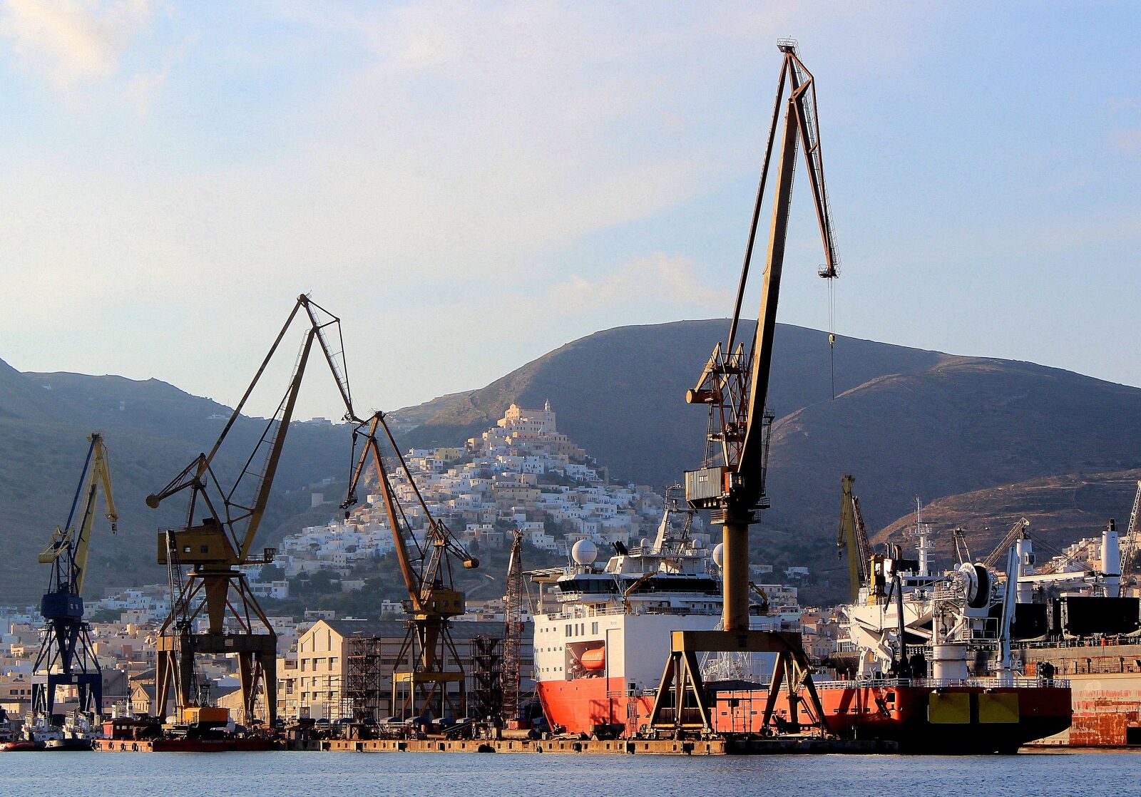 Canon EOS 600D (Rebel EOS T3i / EOS Kiss X5) sample photo. Syros, yard, neorio photography