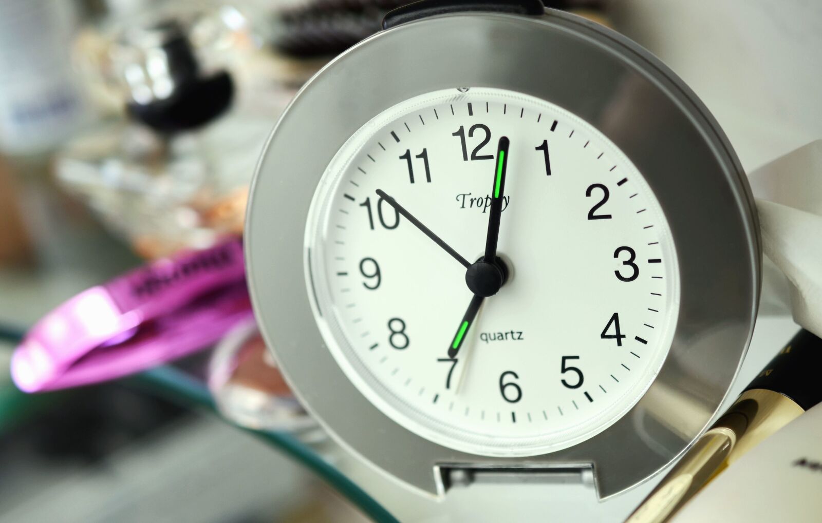 Nikon D5100 sample photo. Clock, time, accuracy, minute photography