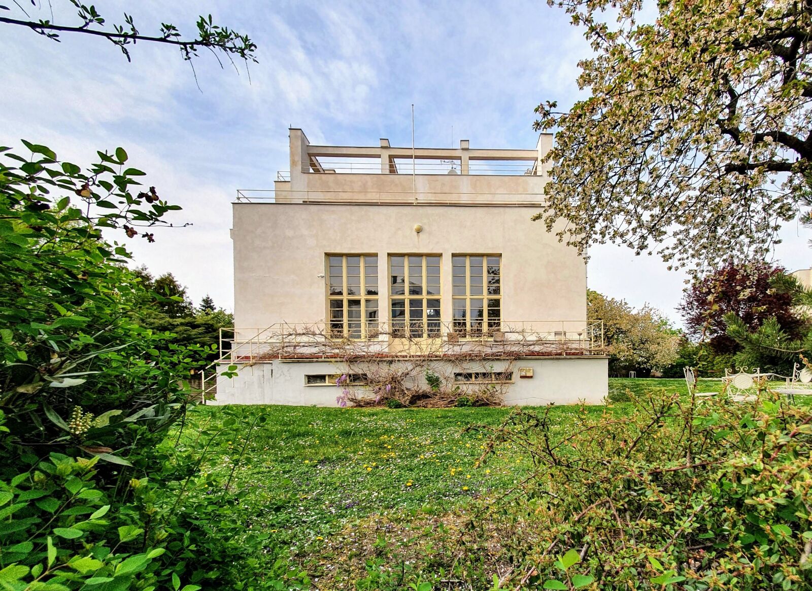 Samsung SM-G975F sample photo. Villa winternitz, prague, architecture photography