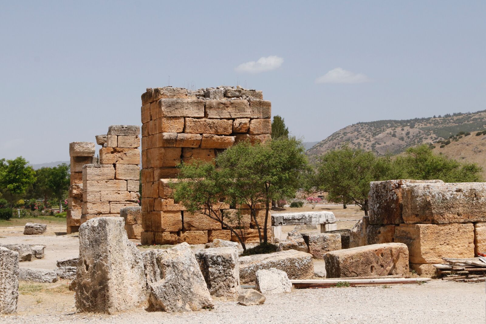 Canon EF 24-70mm F2.8L II USM sample photo. The ruins of the photography