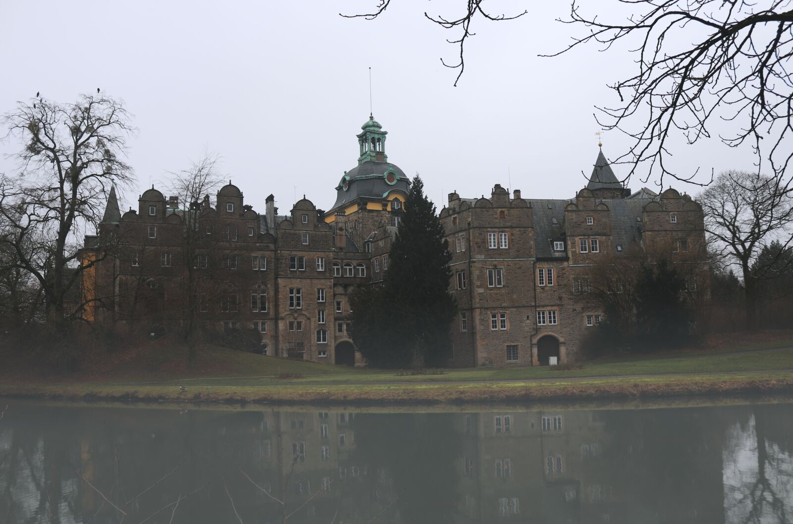 Canon EOS 200D (EOS Rebel SL2 / EOS Kiss X9) sample photo. Castle, fortress, masonry photography