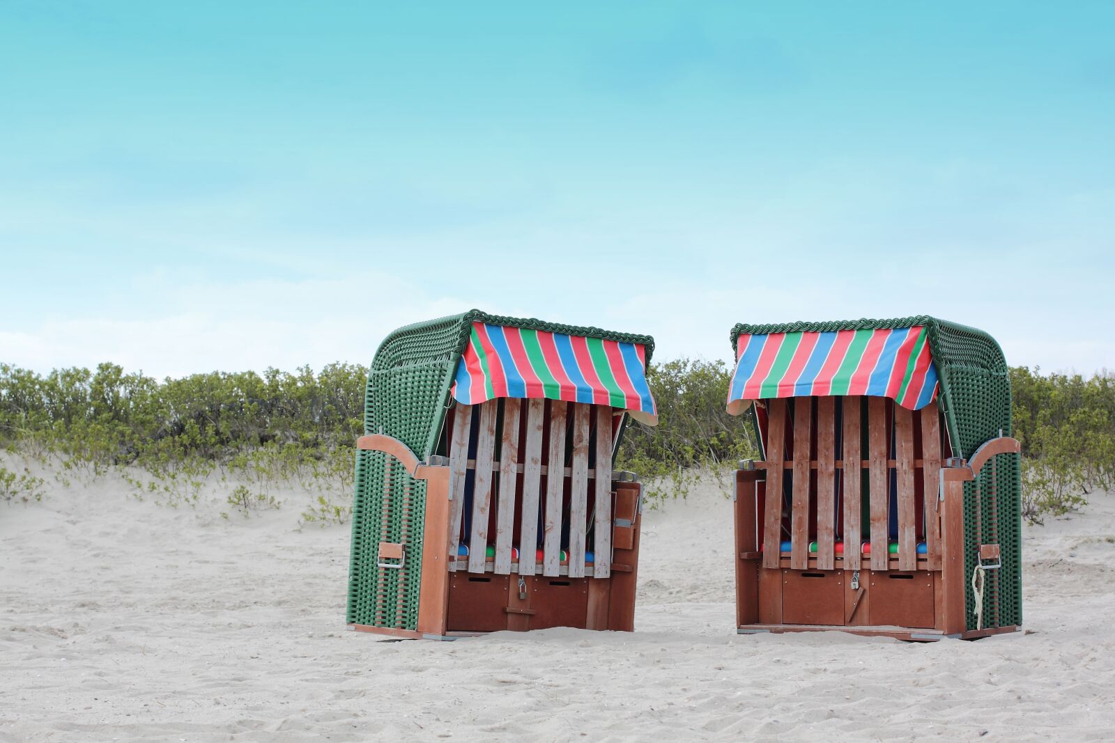 Canon EOS 50D sample photo. Beach chair, north sea photography
