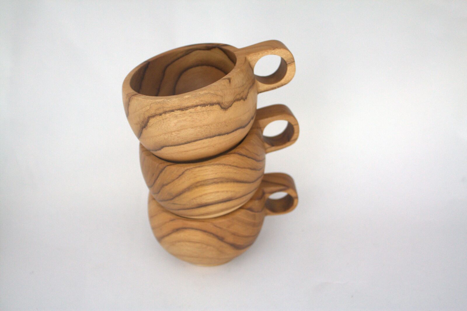 Canon EOS 450D (EOS Rebel XSi / EOS Kiss X2) sample photo. Cup, glass, teak wood photography