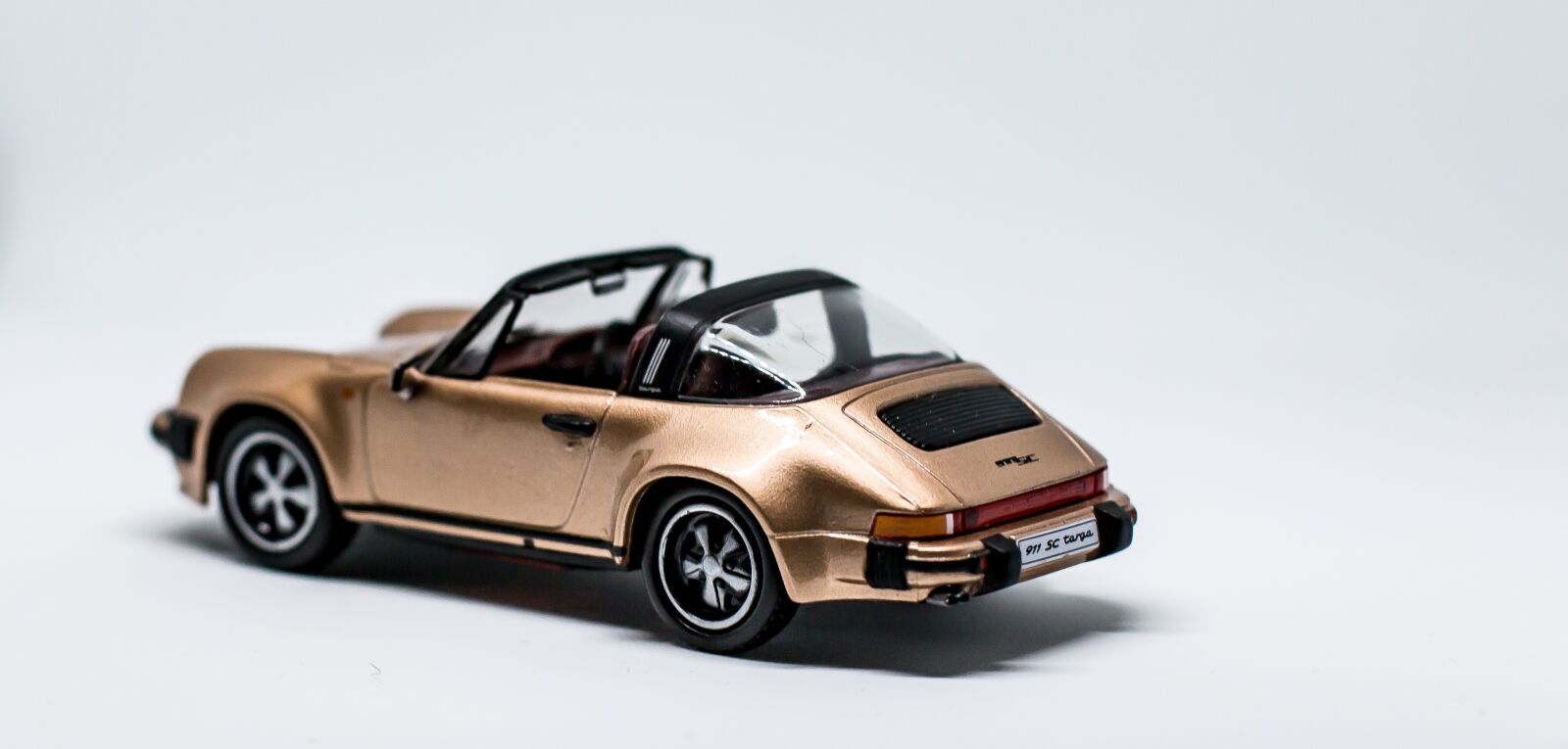Canon EOS 70D + Canon EF 50mm F1.4 USM sample photo. Porsche, car, porsche 911 photography