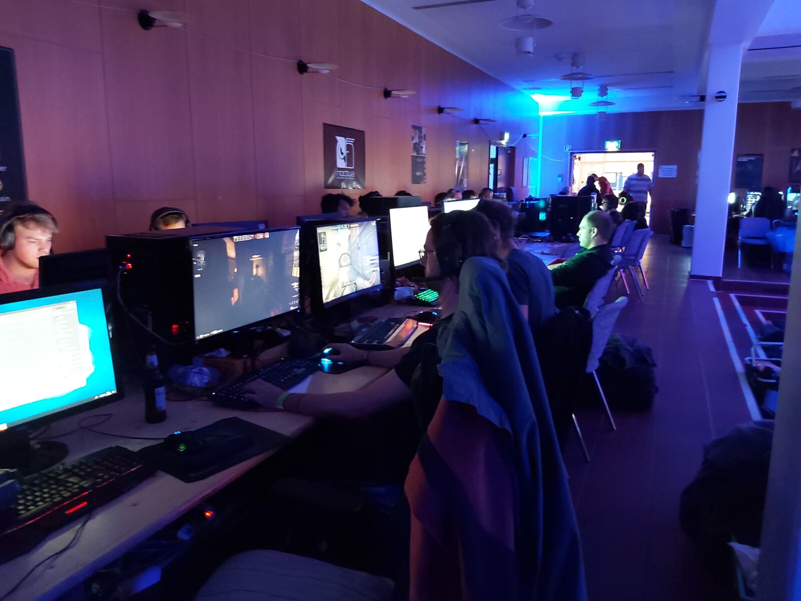 Samsung Galaxy A70 sample photo. Lan party, esport, gaming photography
