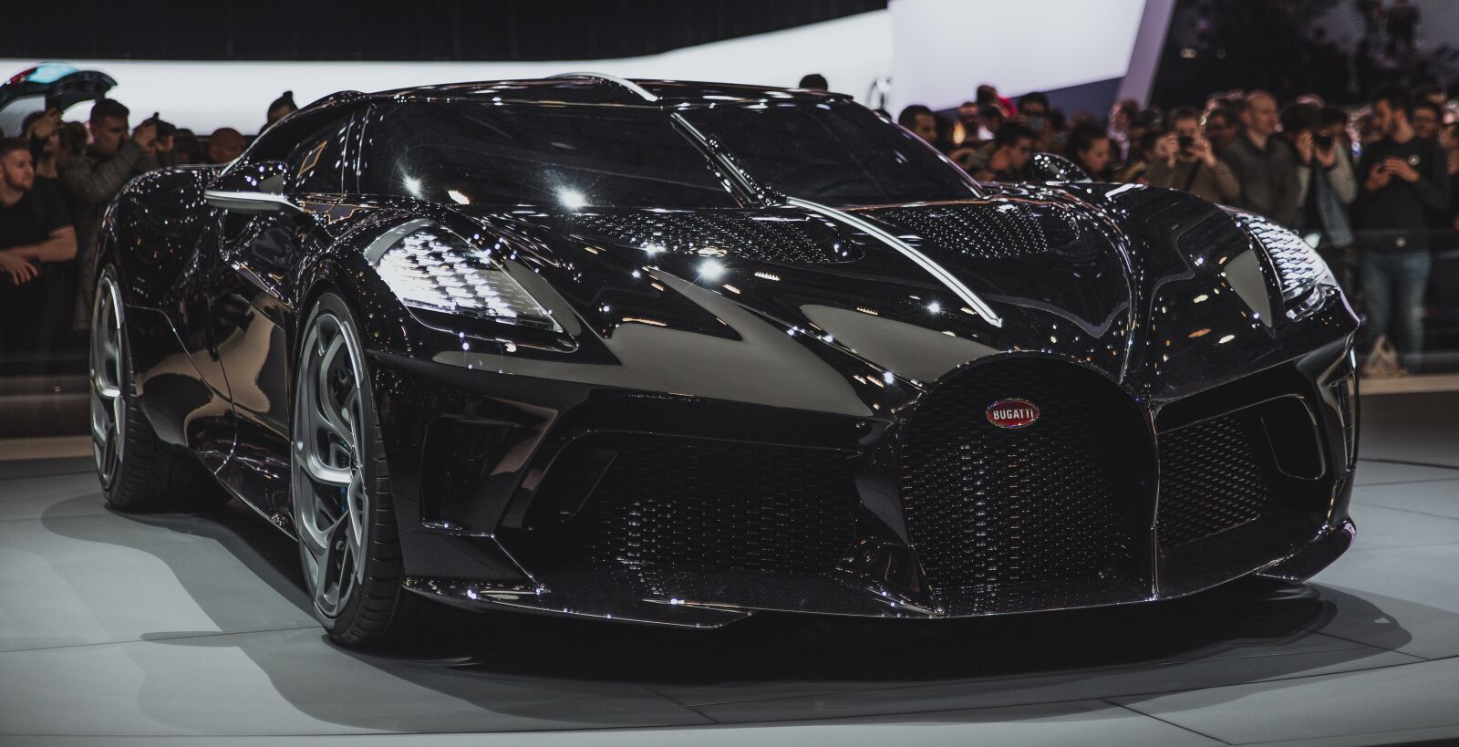 Canon EOS 5D Mark IV sample photo. Auto, bugatti, automobile photography
