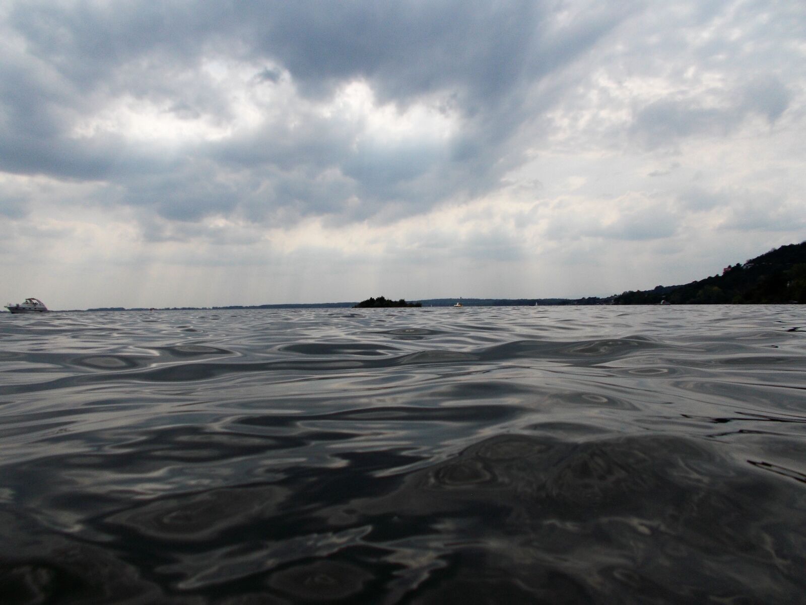 Nikon Coolpix L26 sample photo. Water, beach, bathing photography