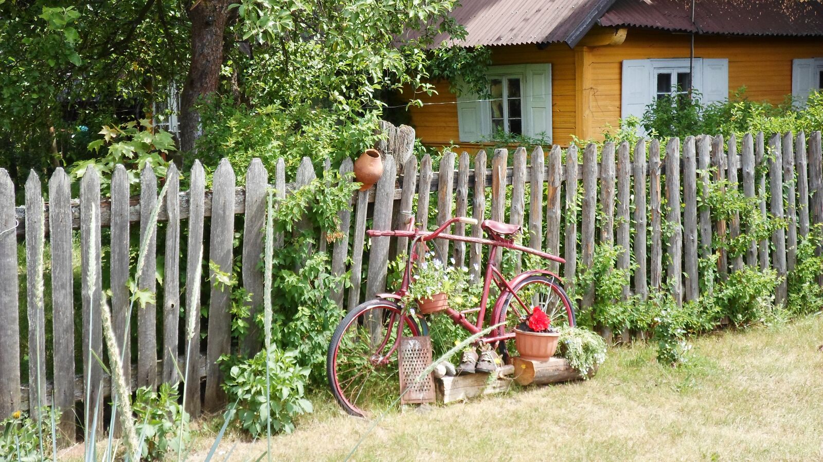 Samsung ST66 / ST68 sample photo. Village, countryside, country photography