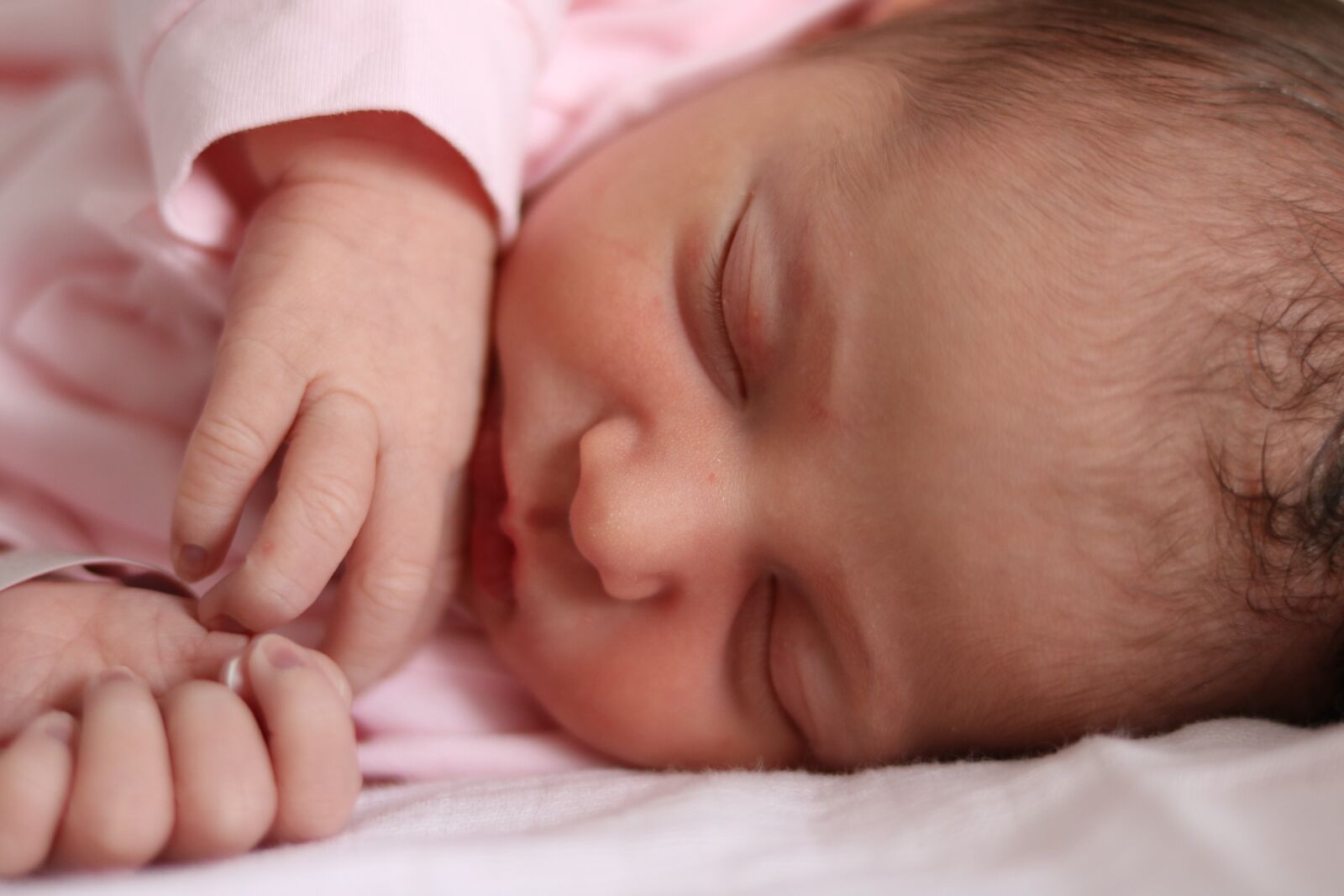 Canon EOS 750D (EOS Rebel T6i / EOS Kiss X8i) sample photo. Little girl, baby girl photography