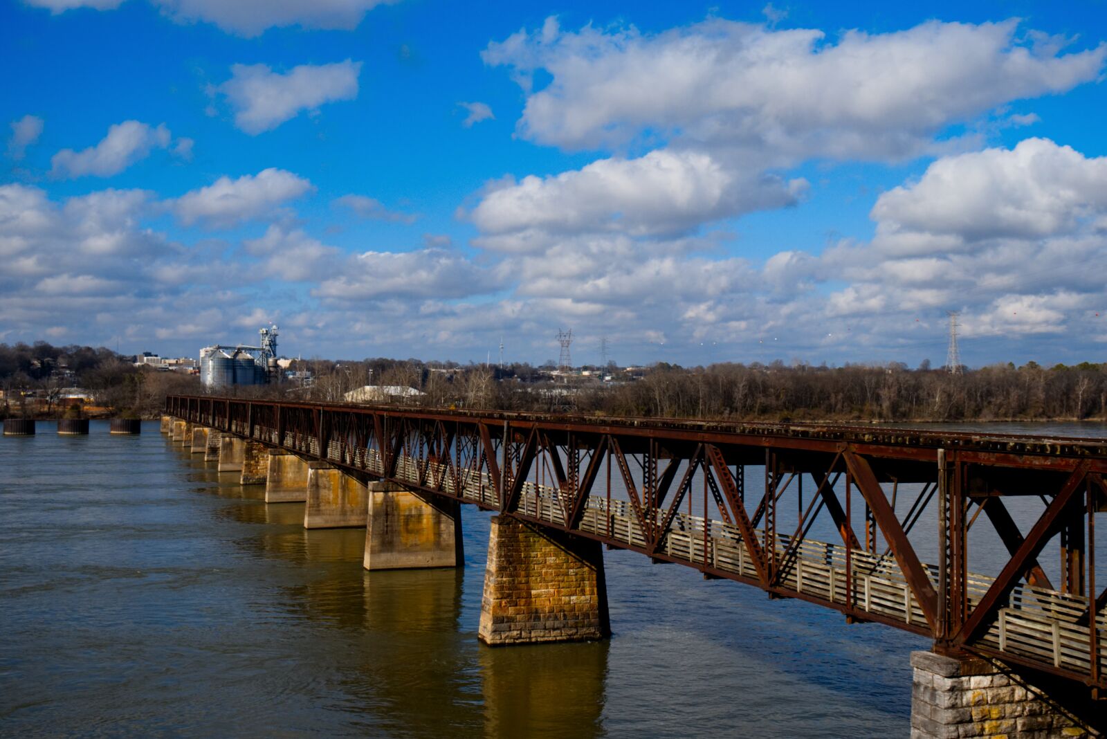 Canon EOS 200D (EOS Rebel SL2 / EOS Kiss X9) sample photo. Bridge, sky, skies photography