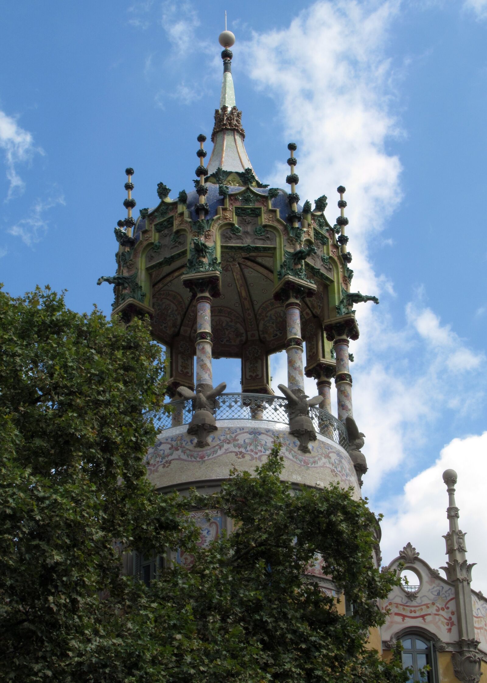 Canon PowerShot SX620 HS sample photo. La rotonda, modernism, barcelona photography