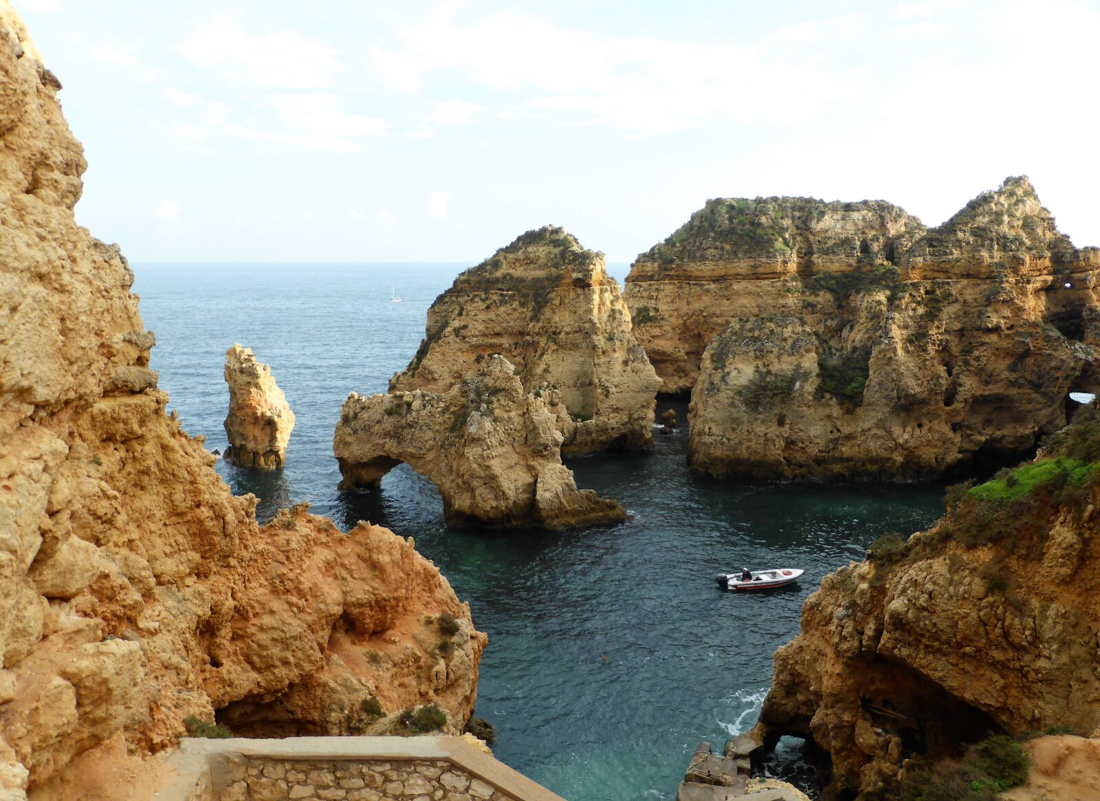 Panasonic Lumix DMC-ZS30 (Lumix DMC-TZ40) sample photo. Nature, rocks, coast photography