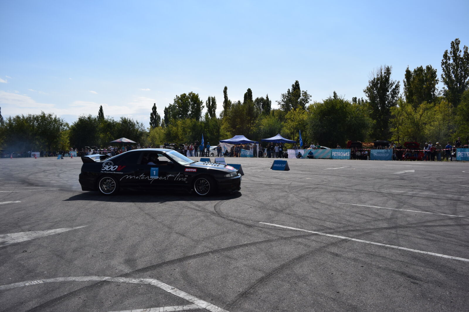 Nikon D3300 sample photo. Bishkek, car, cars, kyrgyzstan photography