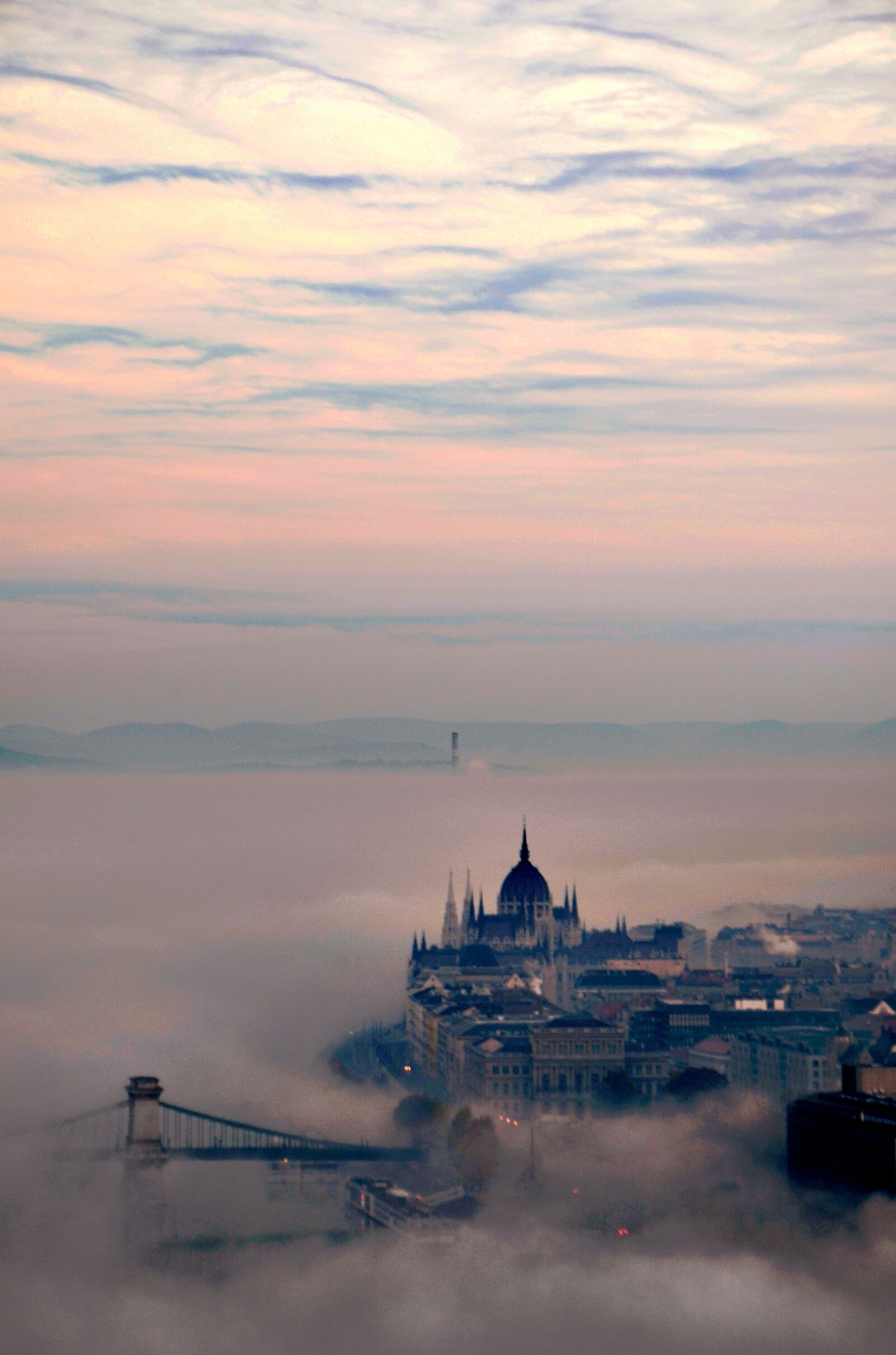 Nikon D5100 sample photo. Budapest, dawn, fog photography