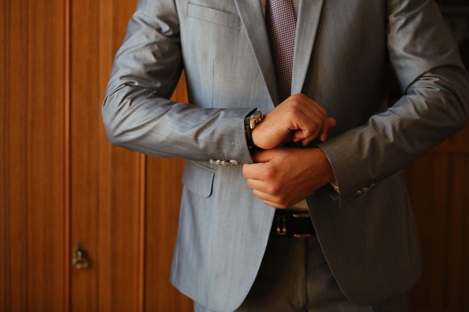Canon EOS 5D Mark III sample photo. Manager, expensive, suit, fashion photography