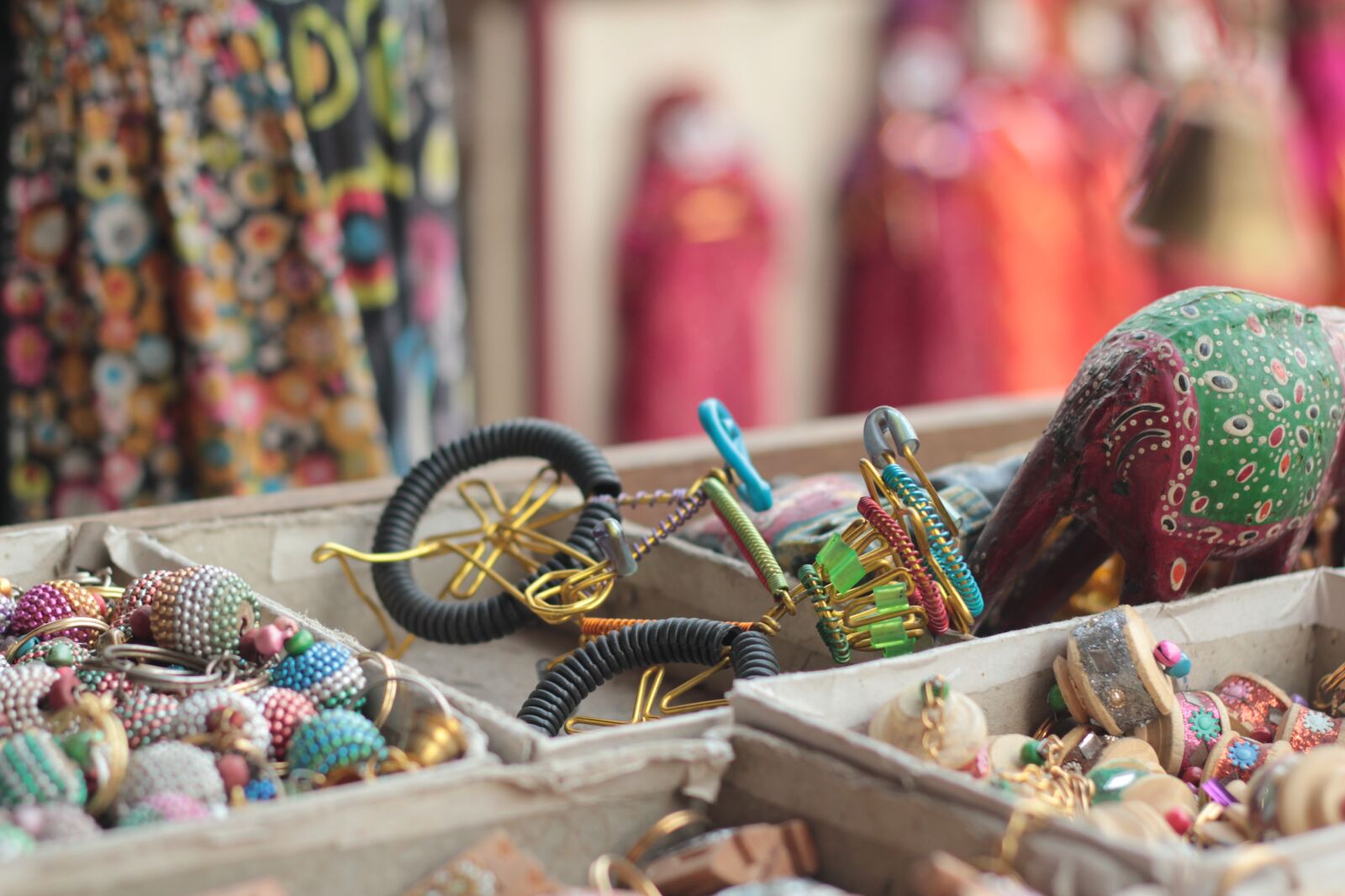 Canon EOS 550D (EOS Rebel T2i / EOS Kiss X4) sample photo. Indian traditional shopping, jaipur photography